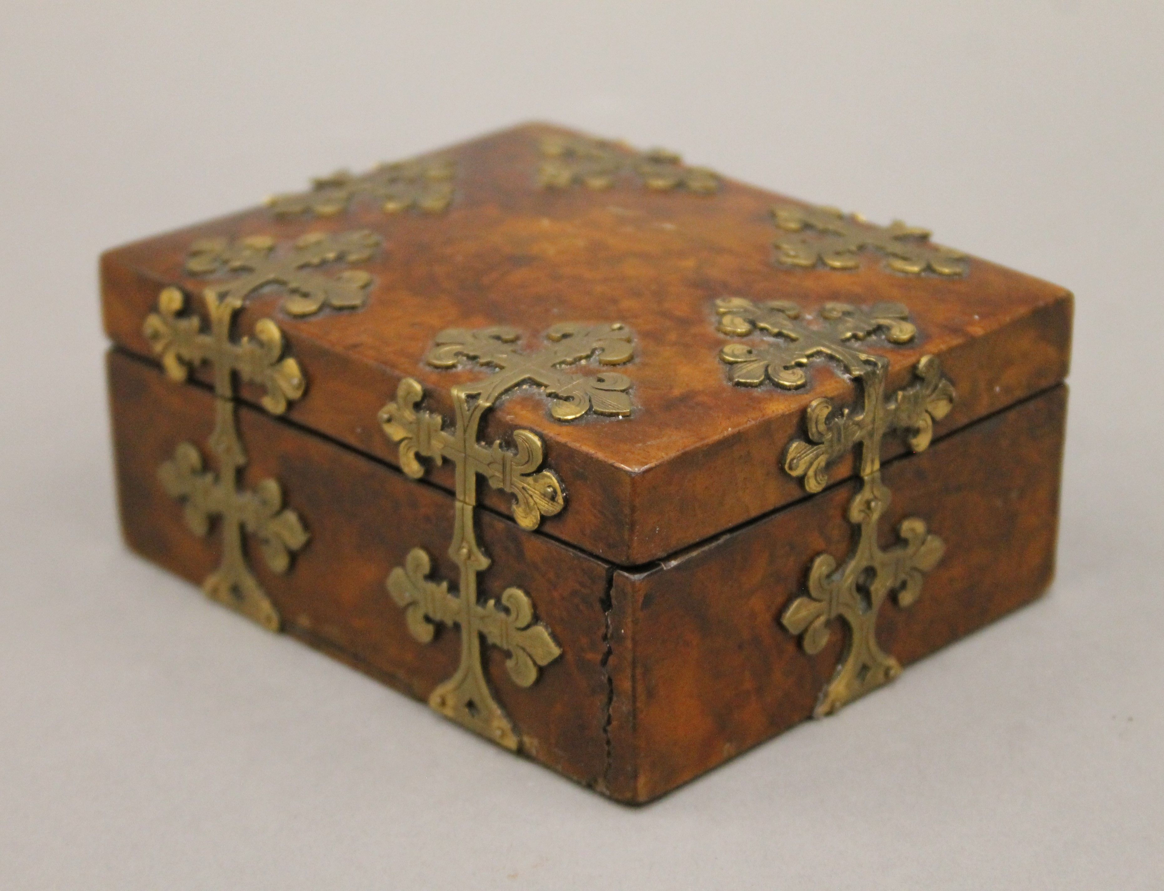 A 19th century brass mounted walnut cased travelling clock. The case 9 cm wide. - Image 3 of 6