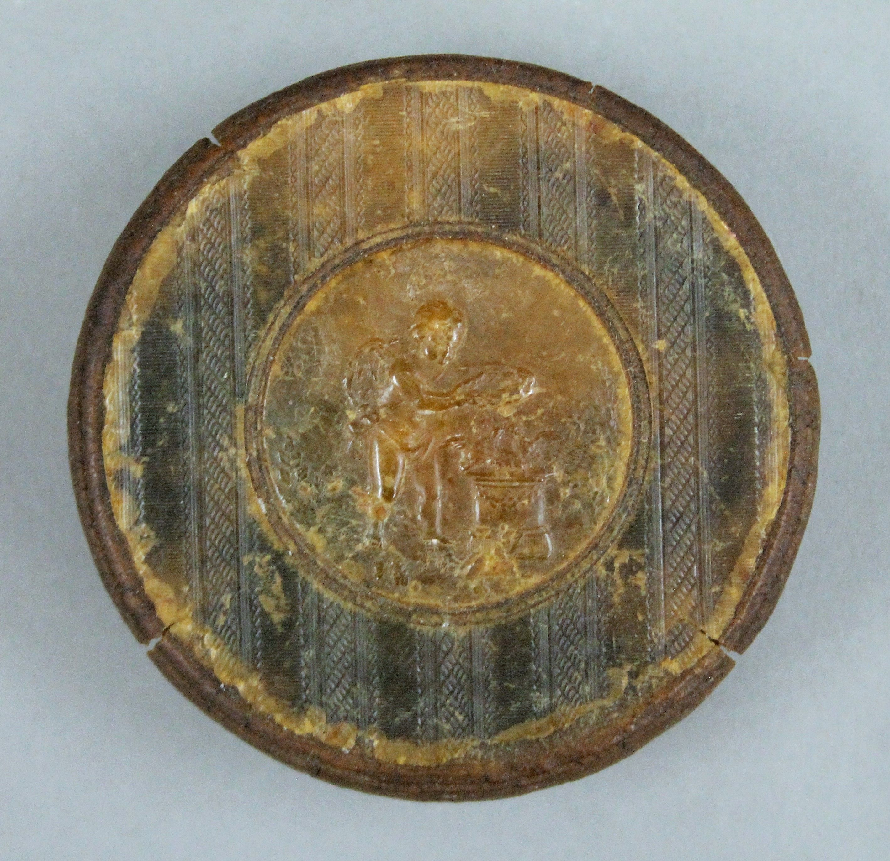 Two snuff boxes and a mauchline ware needle case. - Image 7 of 8