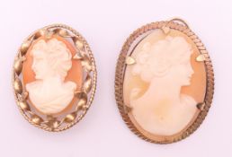 A cameo pendant and a cameo brooch. 4 cm high and 3.5 cm high respectively.