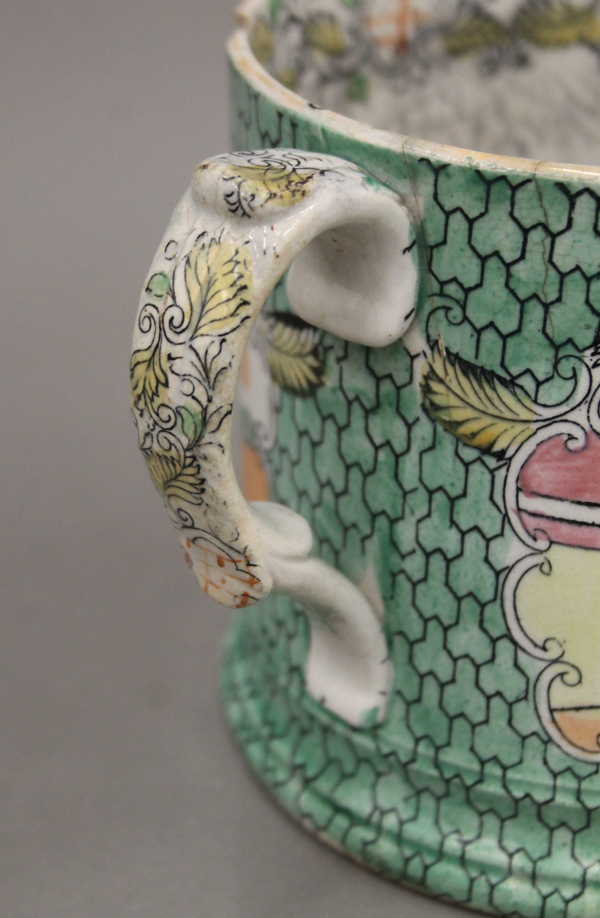 A late 18th/early 19th century English loving cup in the chinoiserie style, - Image 3 of 5
