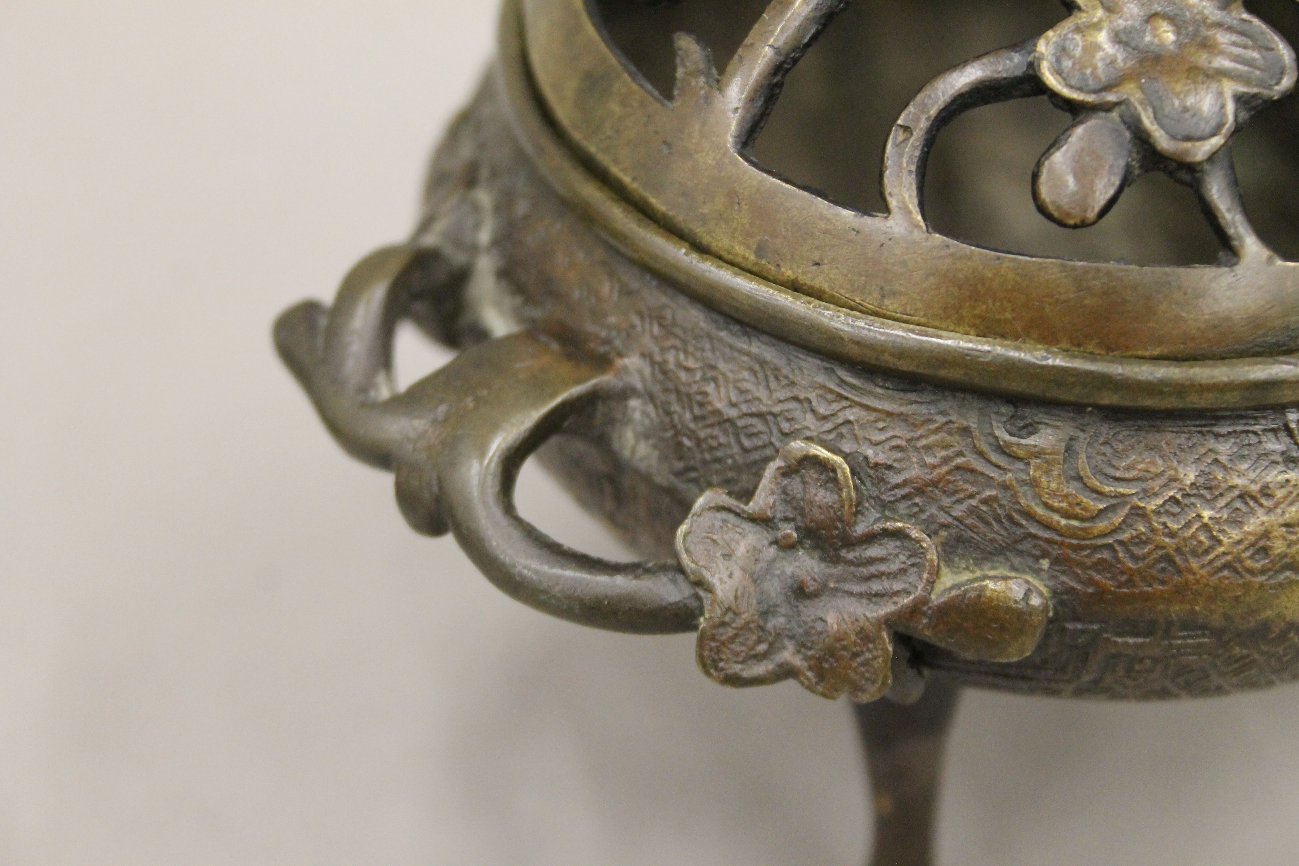 A Chinese bronze teapot with four character seal mark to base and a bronze incense burner. - Image 4 of 10