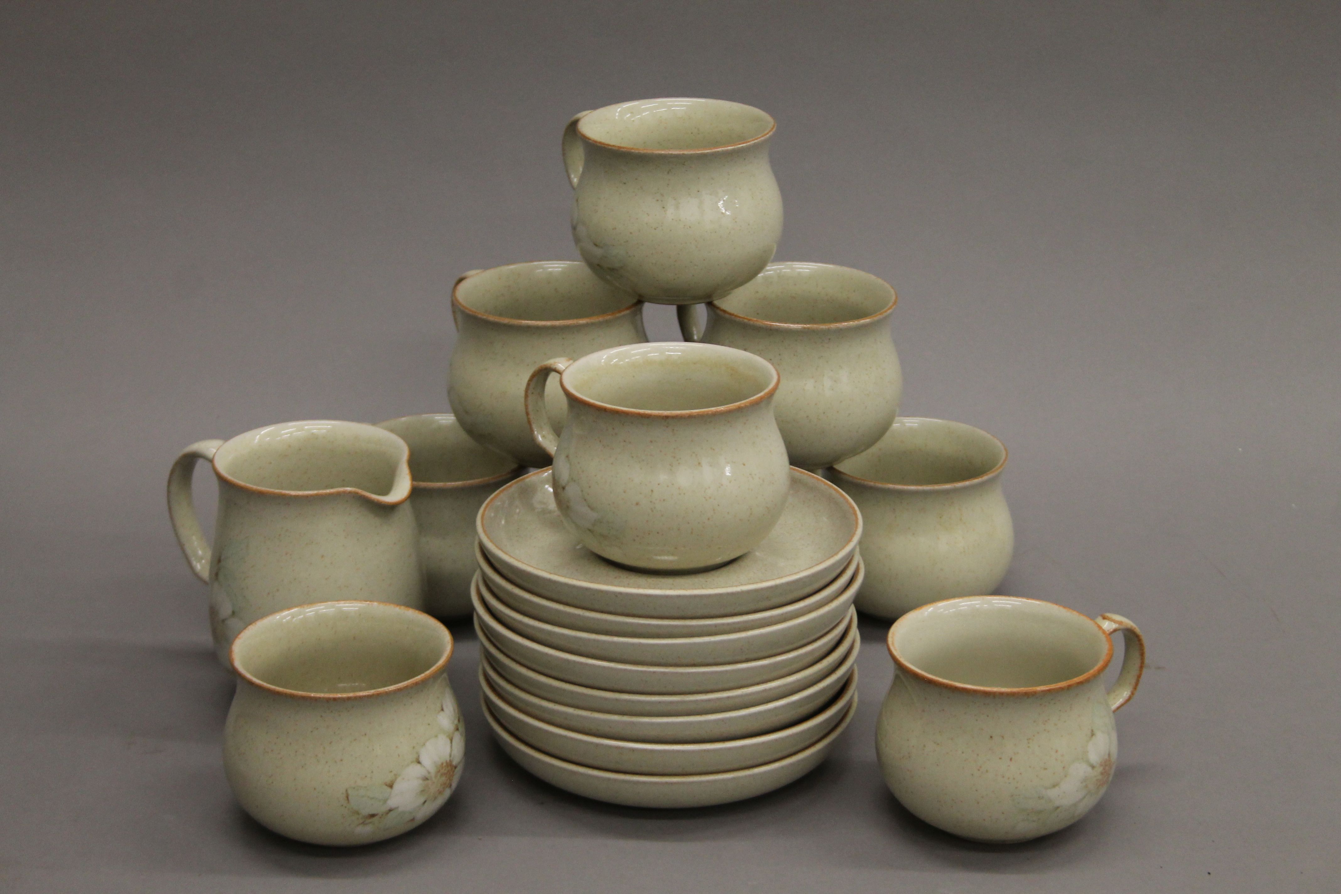 A quantity of ceramics and glass. - Image 6 of 8