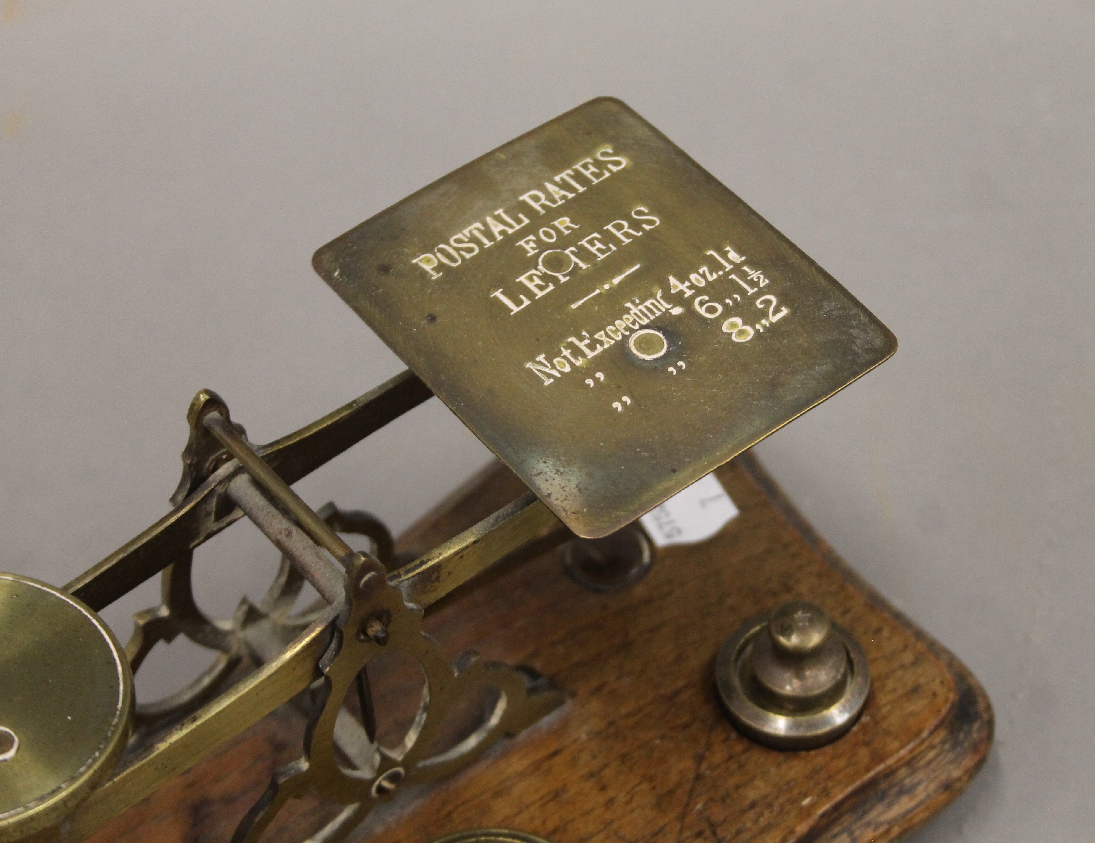 A set of Victorian letter scales. 21 cm wide. - Image 4 of 4