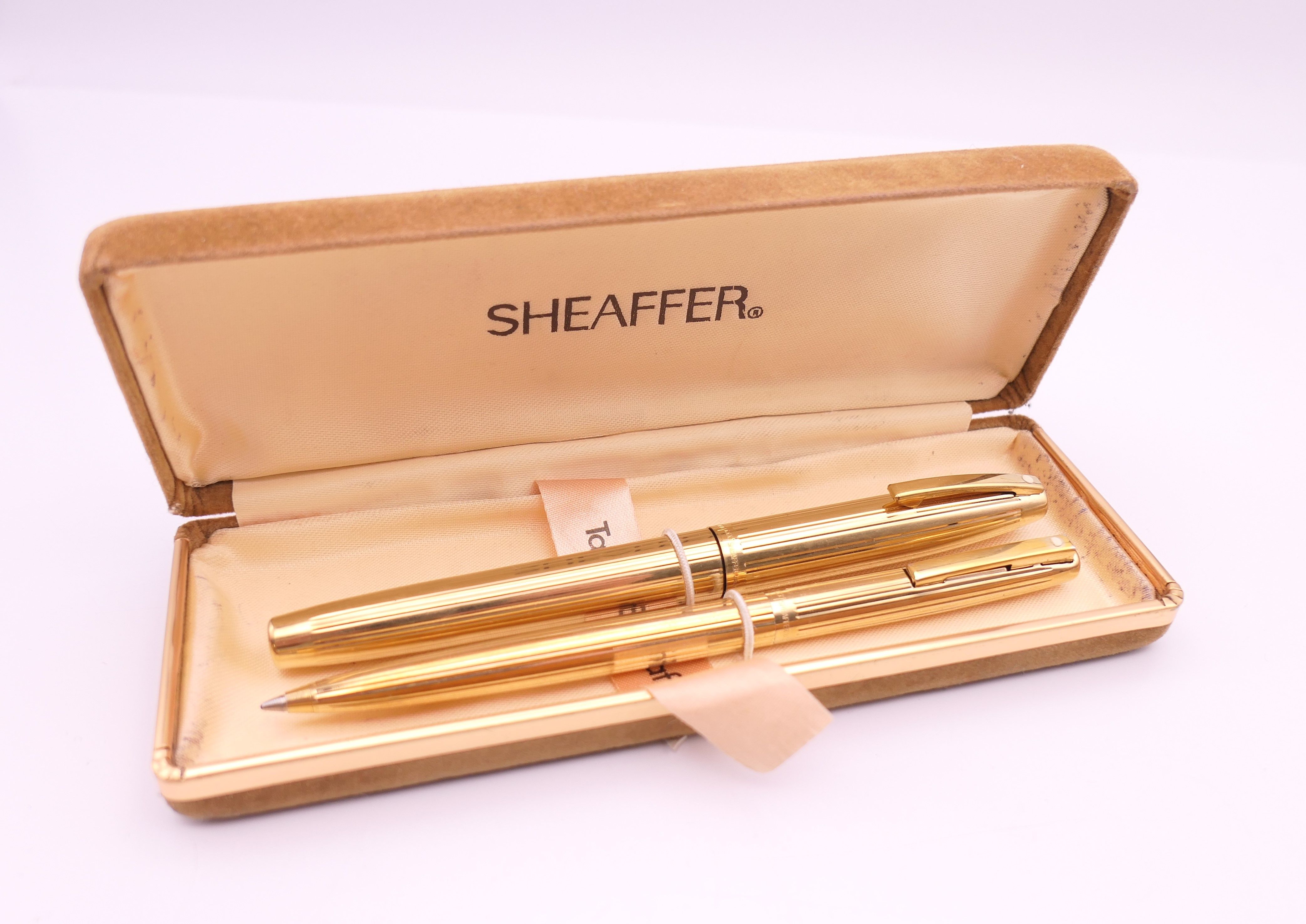 A Sheaffer fountain pen with 14 K gold nib and a Shaeffer ballpoint pen. - Image 8 of 9