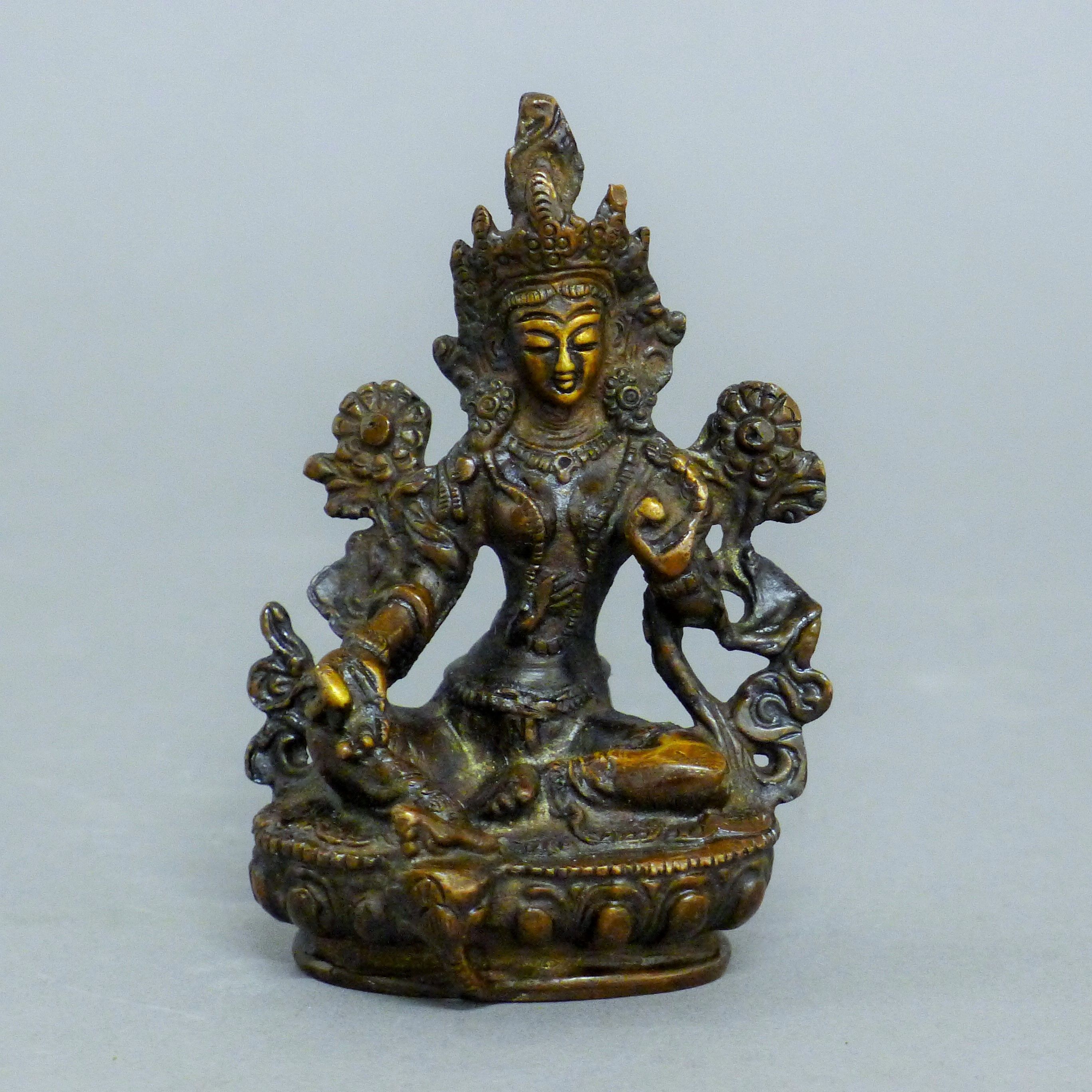 Two miniature bronze models of Buddha. The largest 9 cm high. - Image 2 of 5