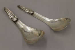 A pair of Acme Van BC salad servers. The spoon 26 cm long.