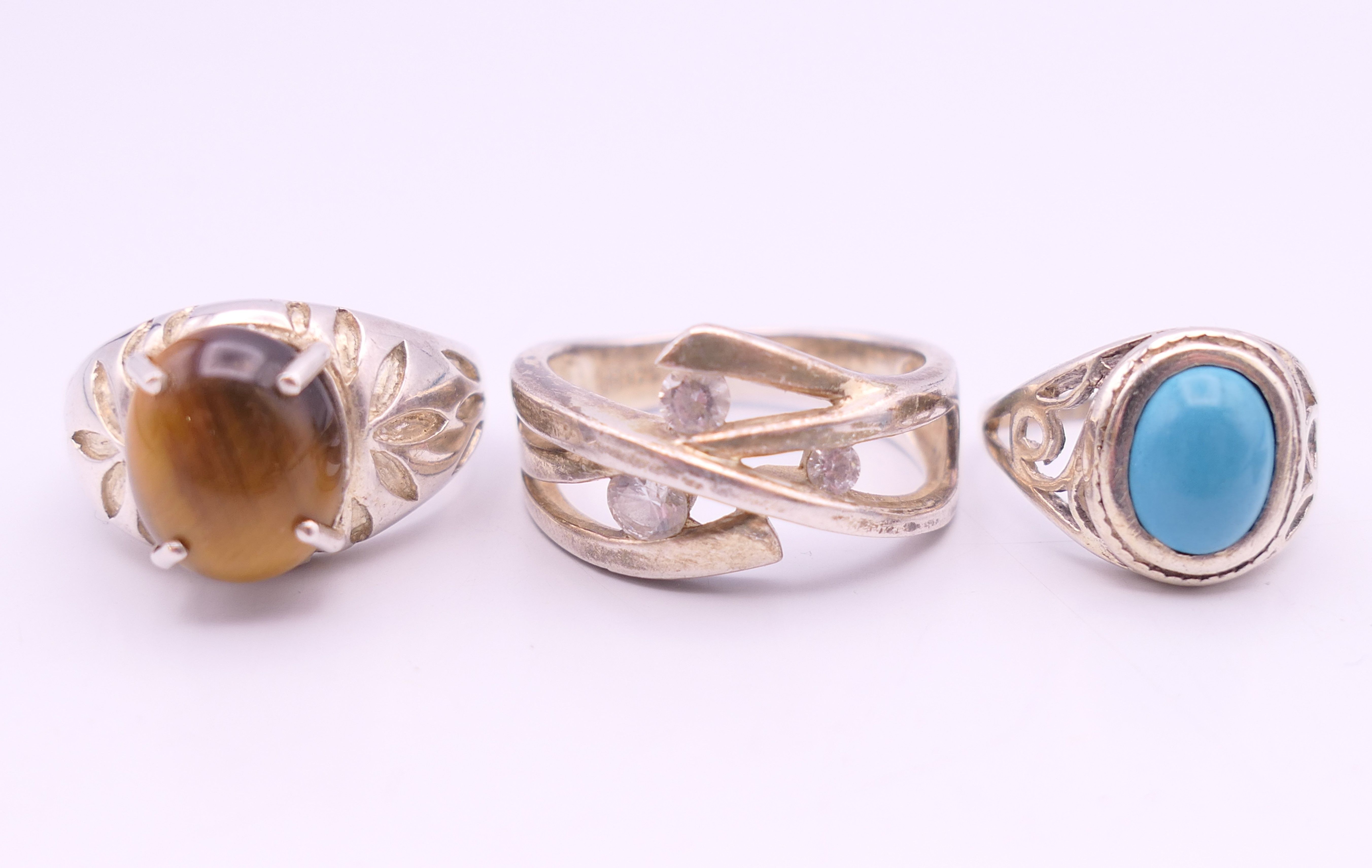 Seven various silver rings. - Image 3 of 6