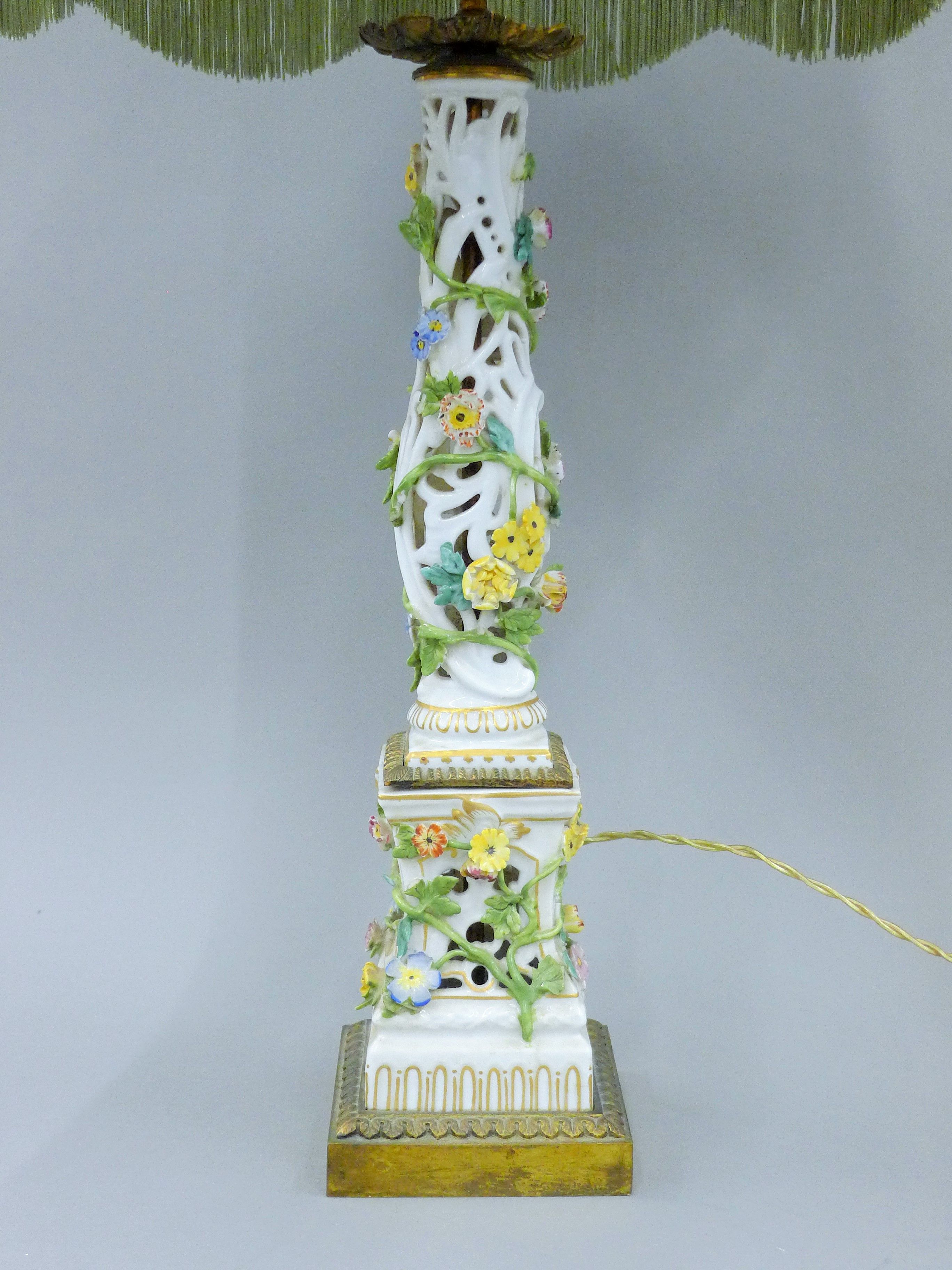 An early 20th century Samson porcelain reticulated and flower encrusted columnar lamp base with - Image 2 of 6