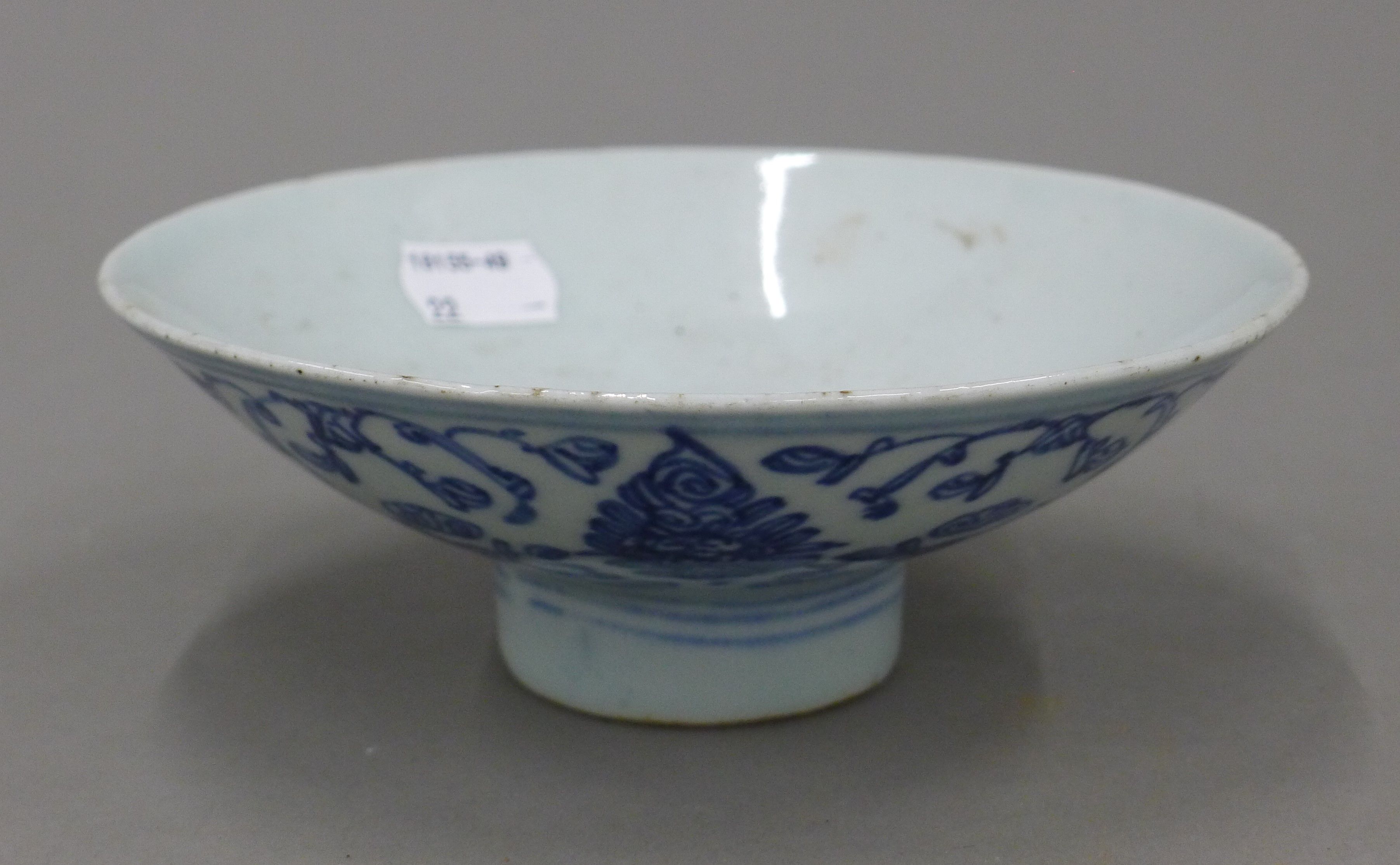 A quantity of Chinese porcelain. - Image 16 of 33