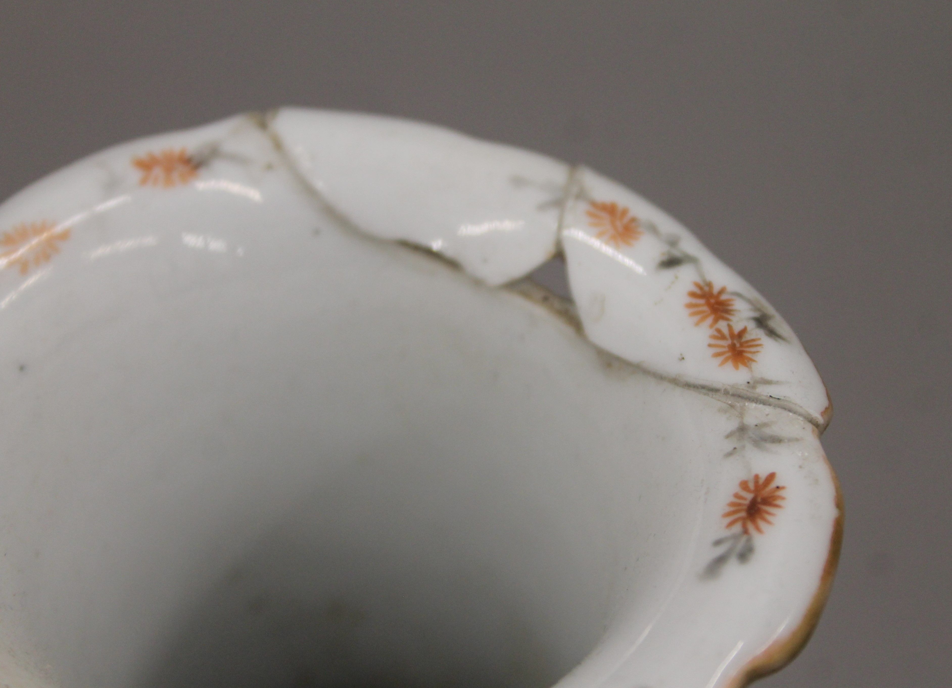 A quantity of Oriental ceramics, comprising a 'Famille Jeaune' vase together with a globular vase, - Image 4 of 26