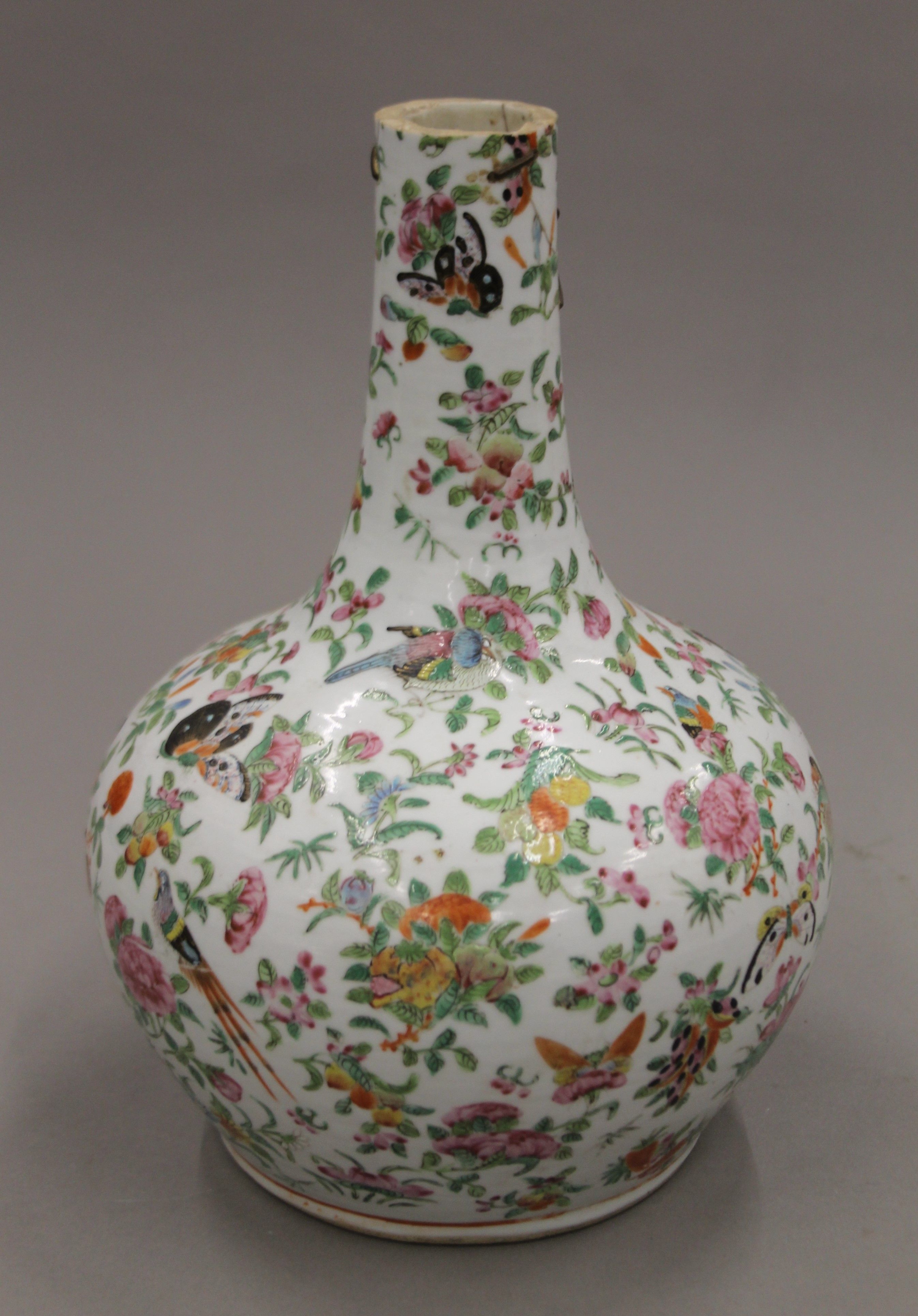 A quantity of Oriental ceramics, comprising a 'Famille Jeaune' vase together with a globular vase, - Image 7 of 26