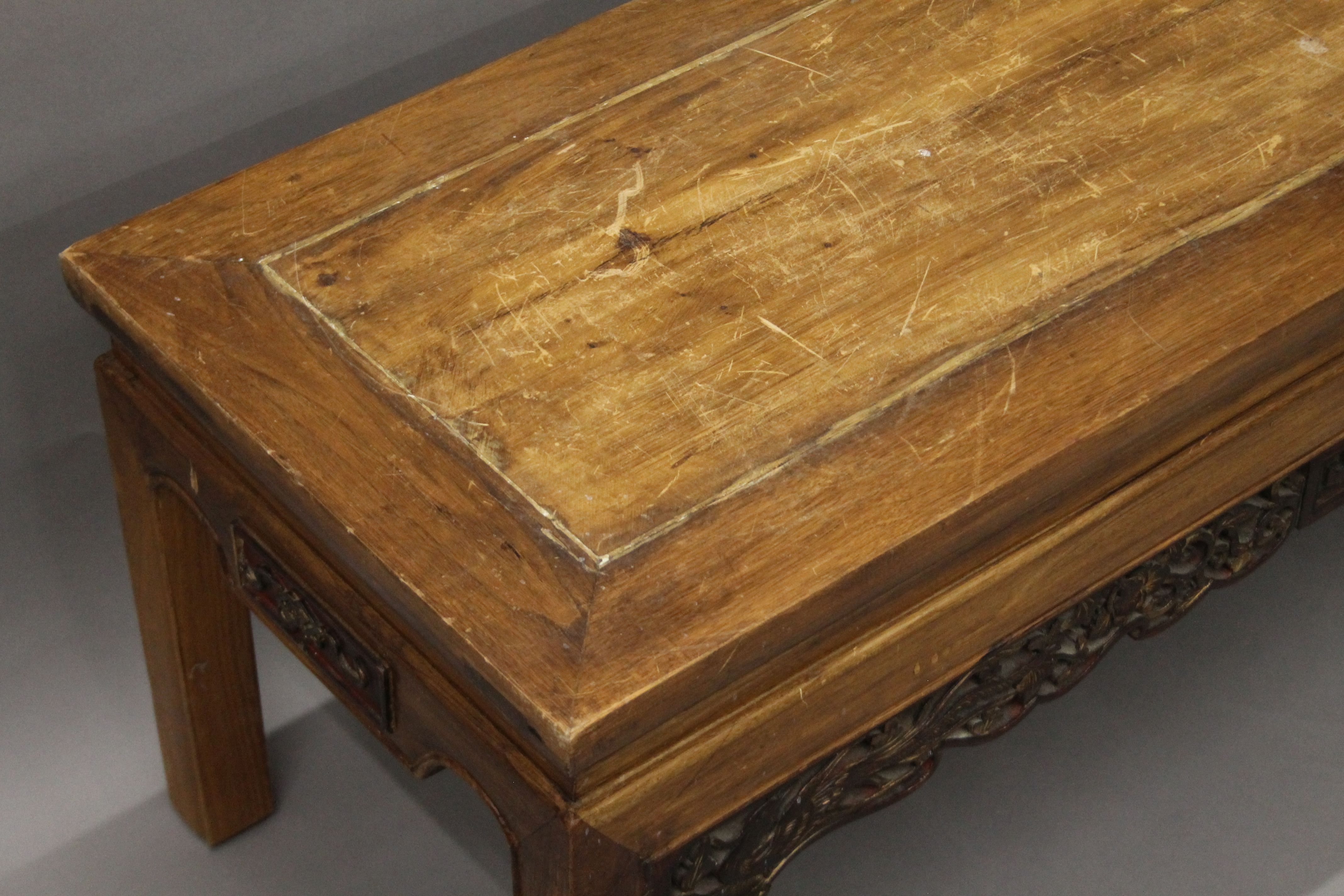A Chinese low table. 120.5 cm long. - Image 3 of 6