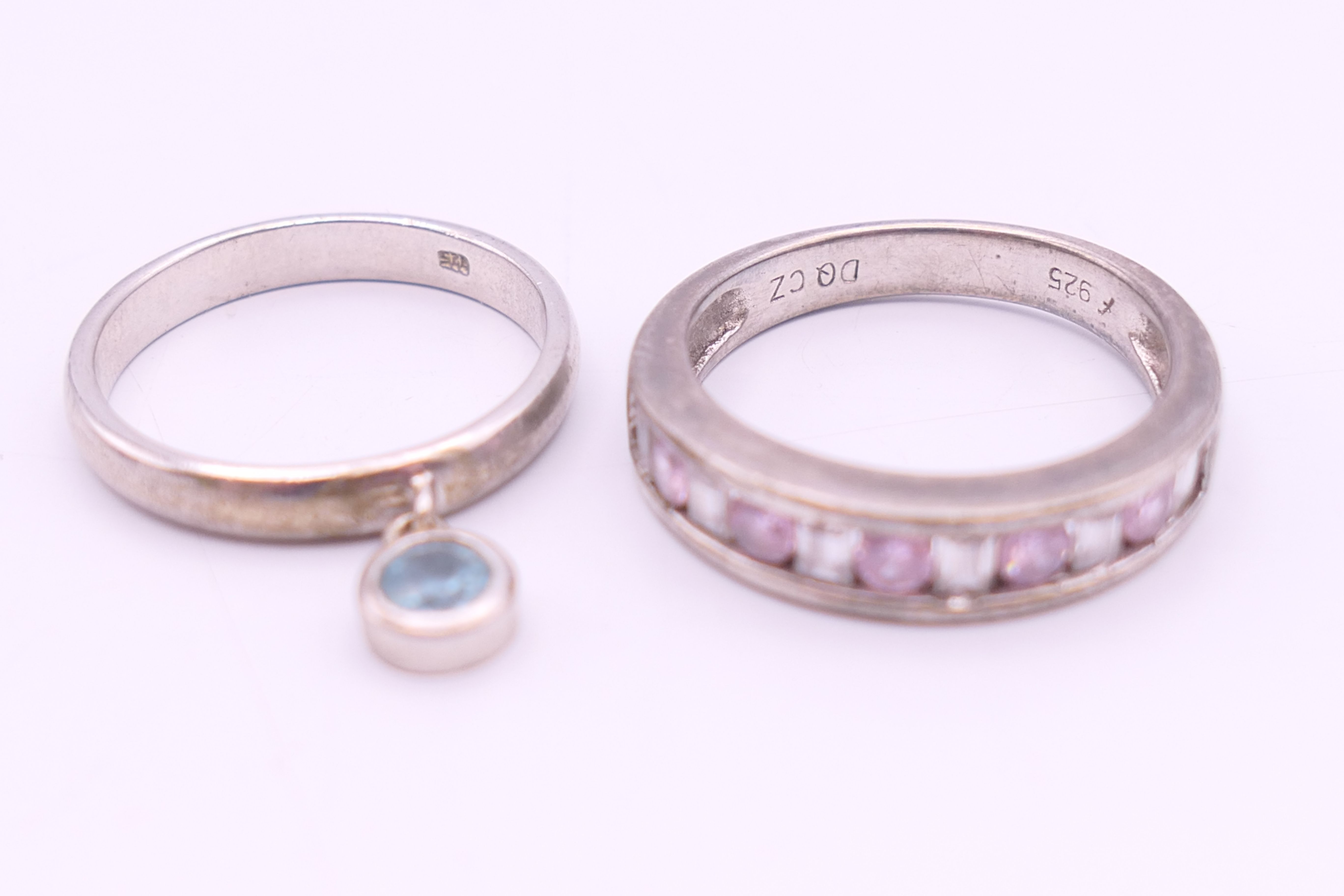 Seven various silver rings. - Image 6 of 6