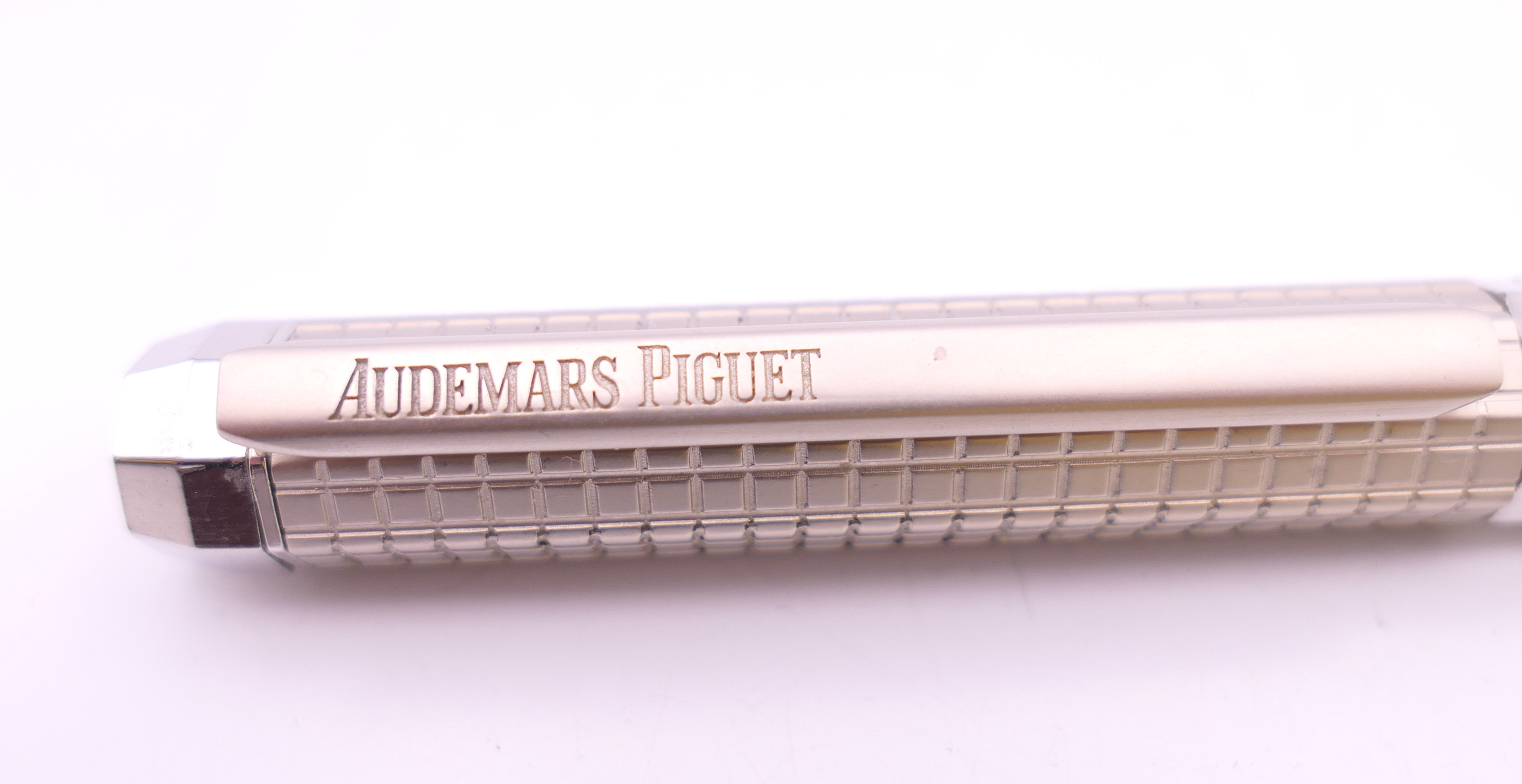 A Audemars Piquet biro pen in original box. - Image 2 of 6