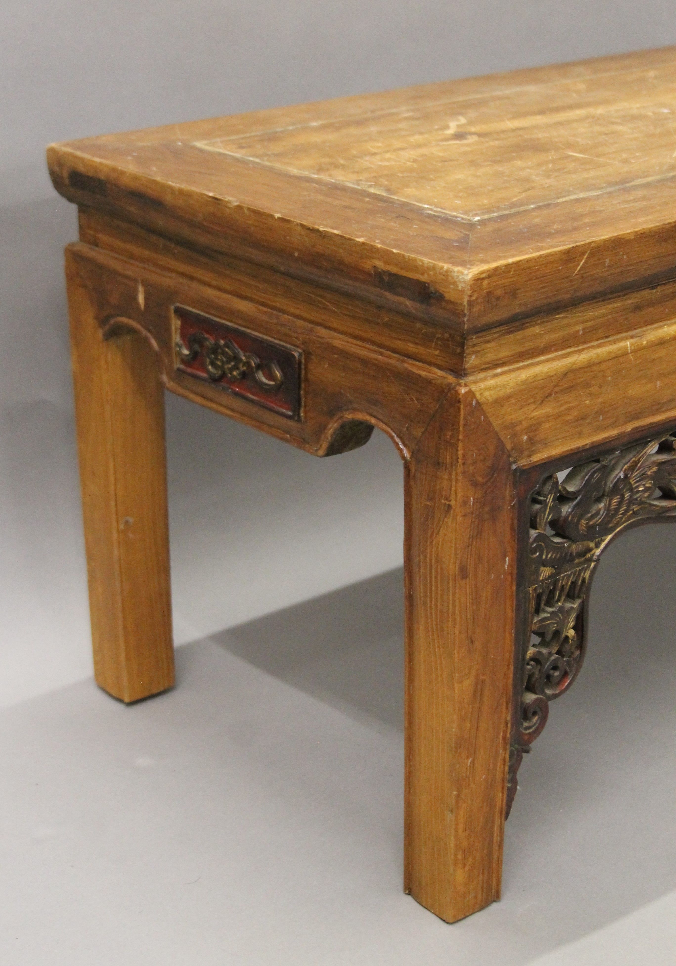 A Chinese low table. 120.5 cm long. - Image 2 of 6
