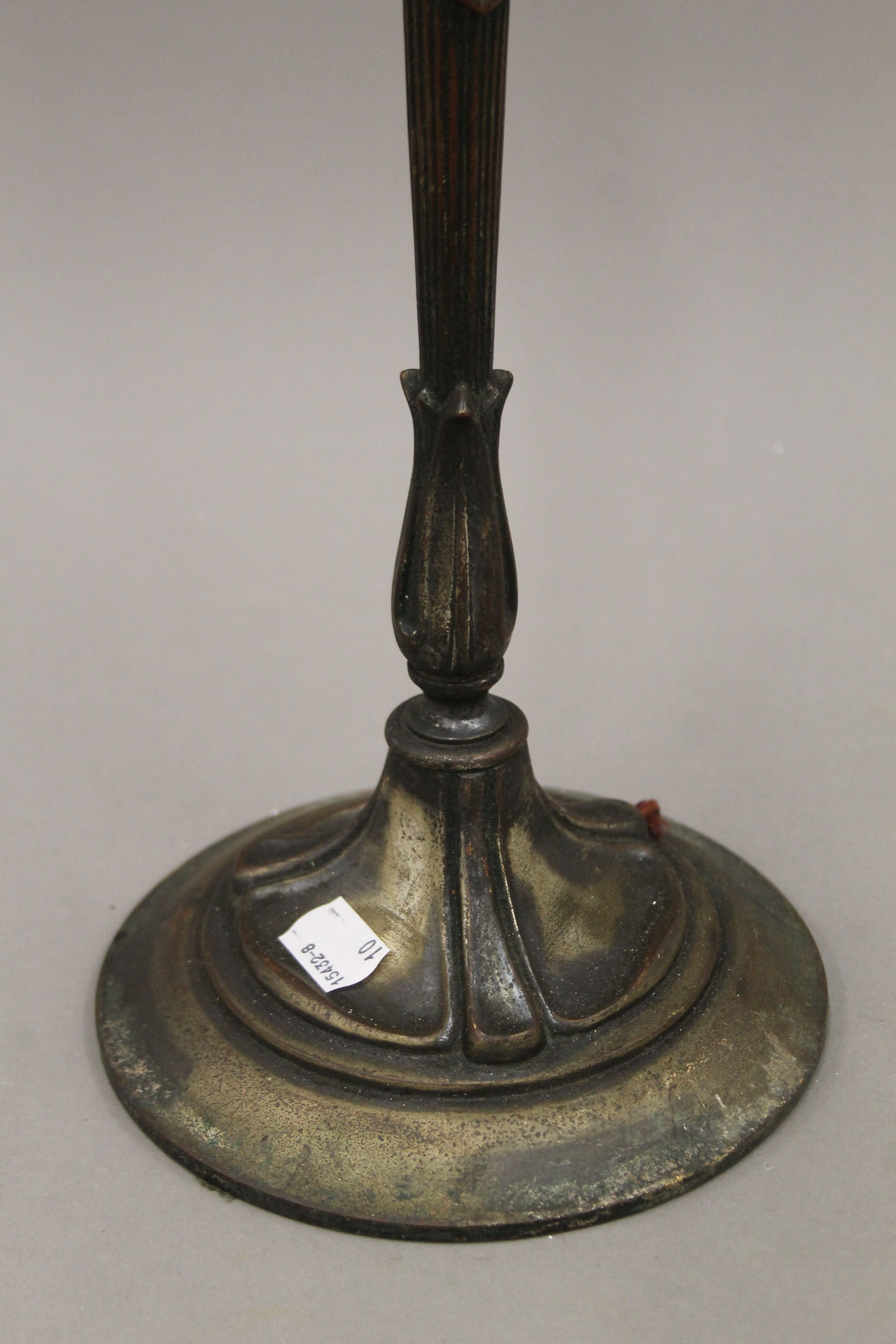 An early 20th century brass table lamp. 42 cm high overall. - Image 3 of 3