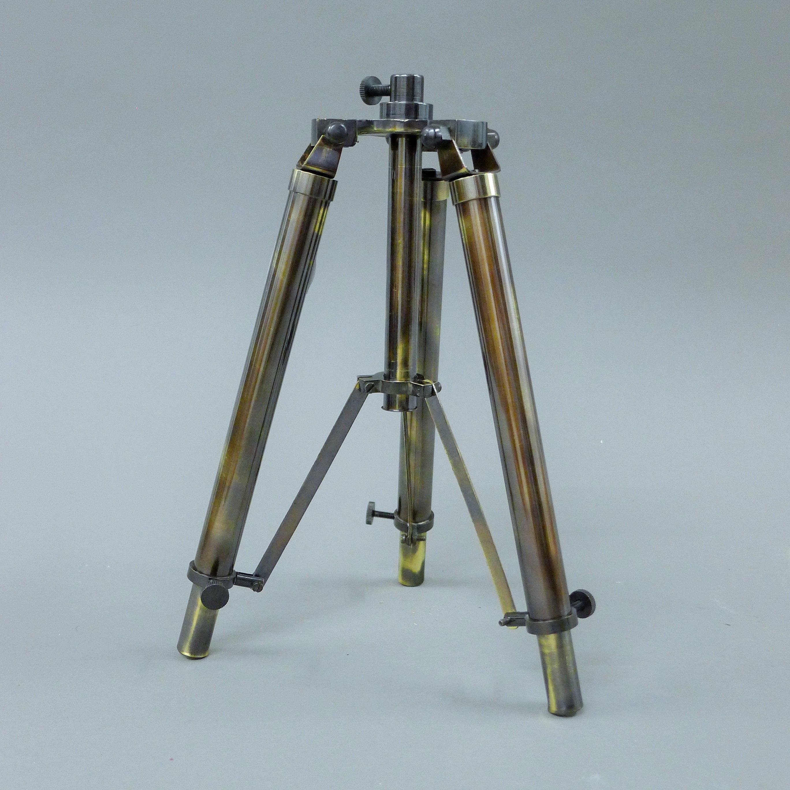 A small telescope and stand. 27 cm long. - Image 2 of 3