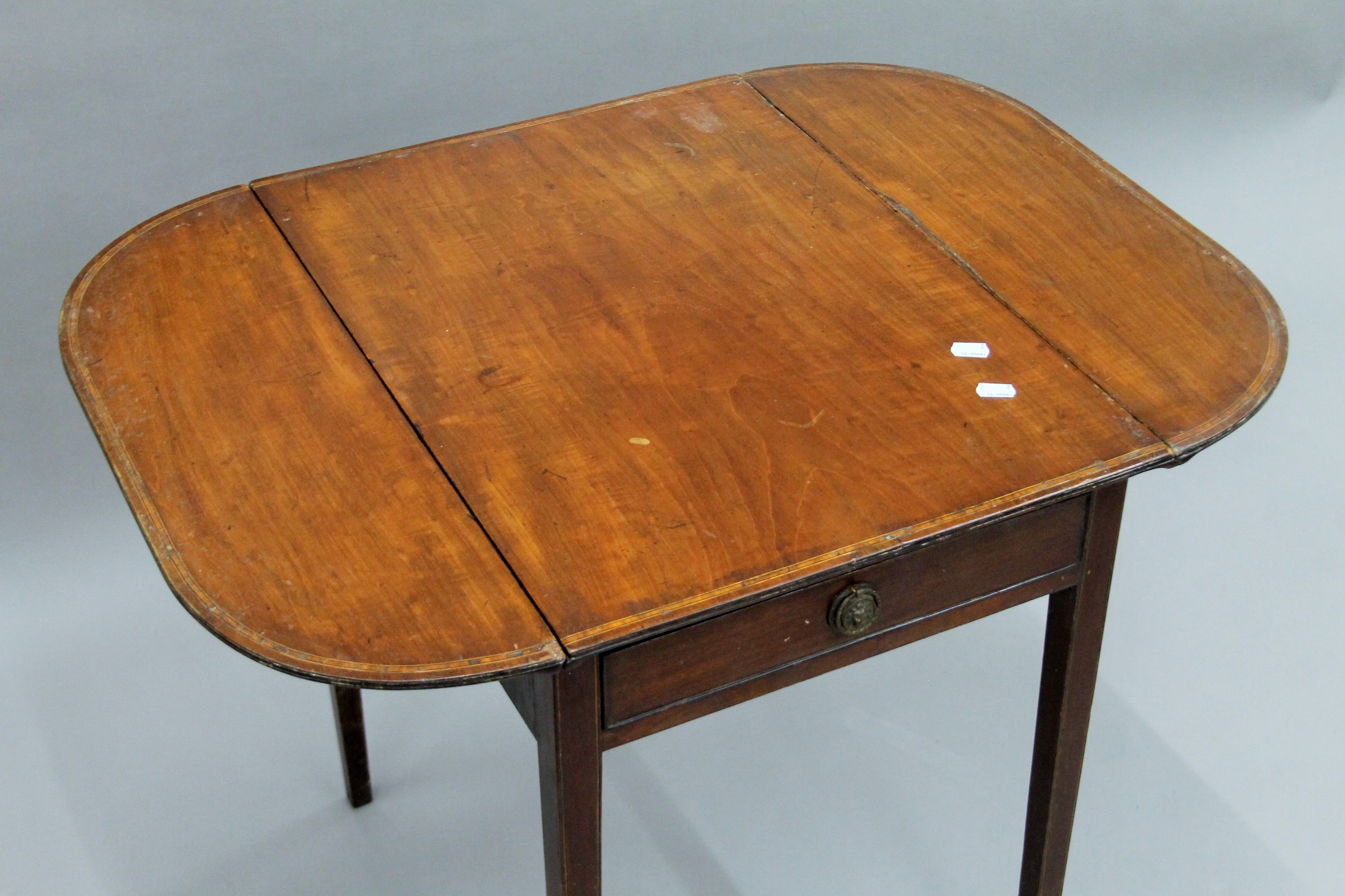 A 19th century mahogany single drawer drop leaf Pembroke table. 45 cm wide flaps down. - Image 5 of 11