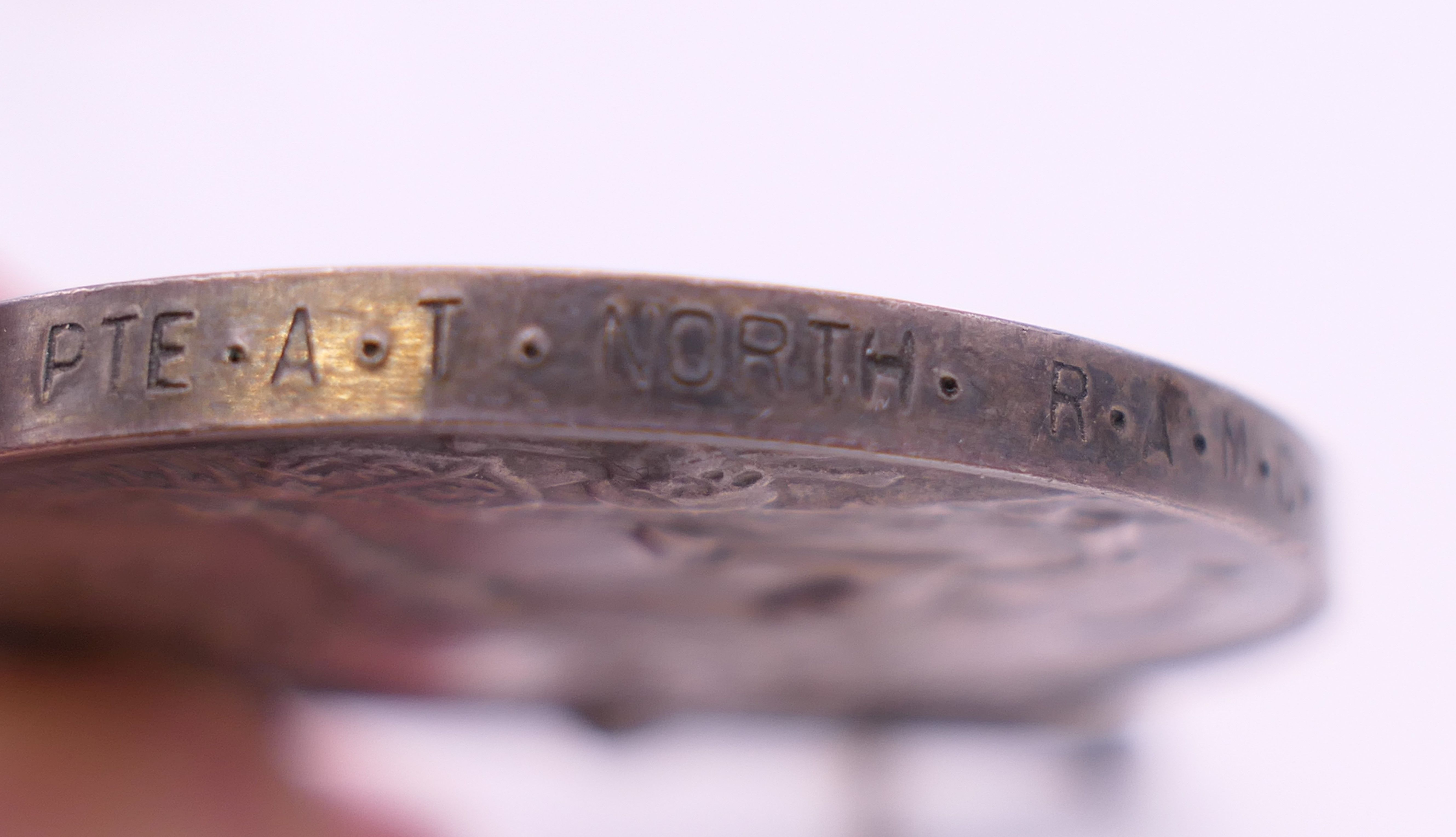 A pair of WWI service medals (a 1914-1918 Service medal and a Victory medal) awarded to 134624 PTE - Image 4 of 9