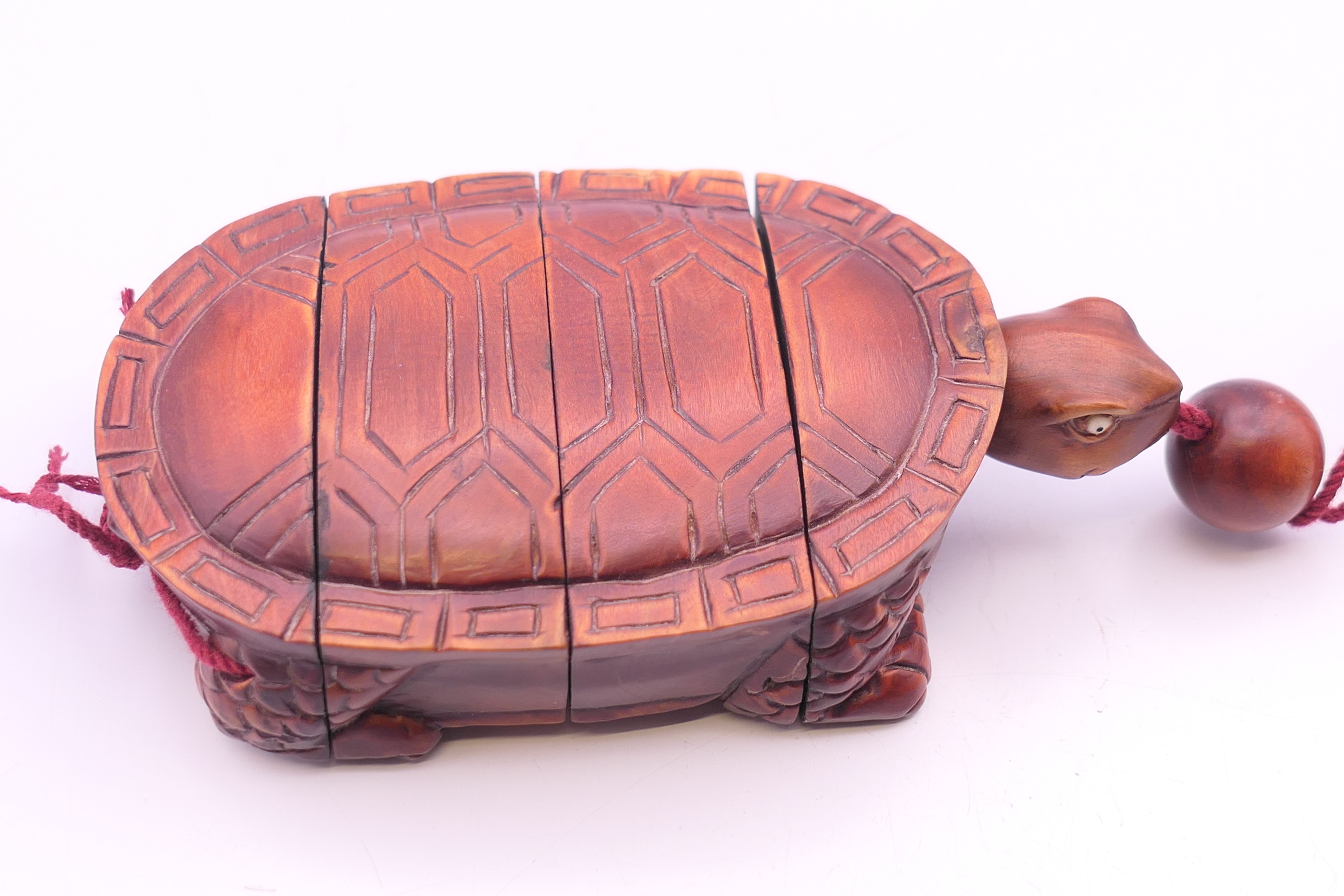 A tortoise form inro. 10 cm long. - Image 2 of 4