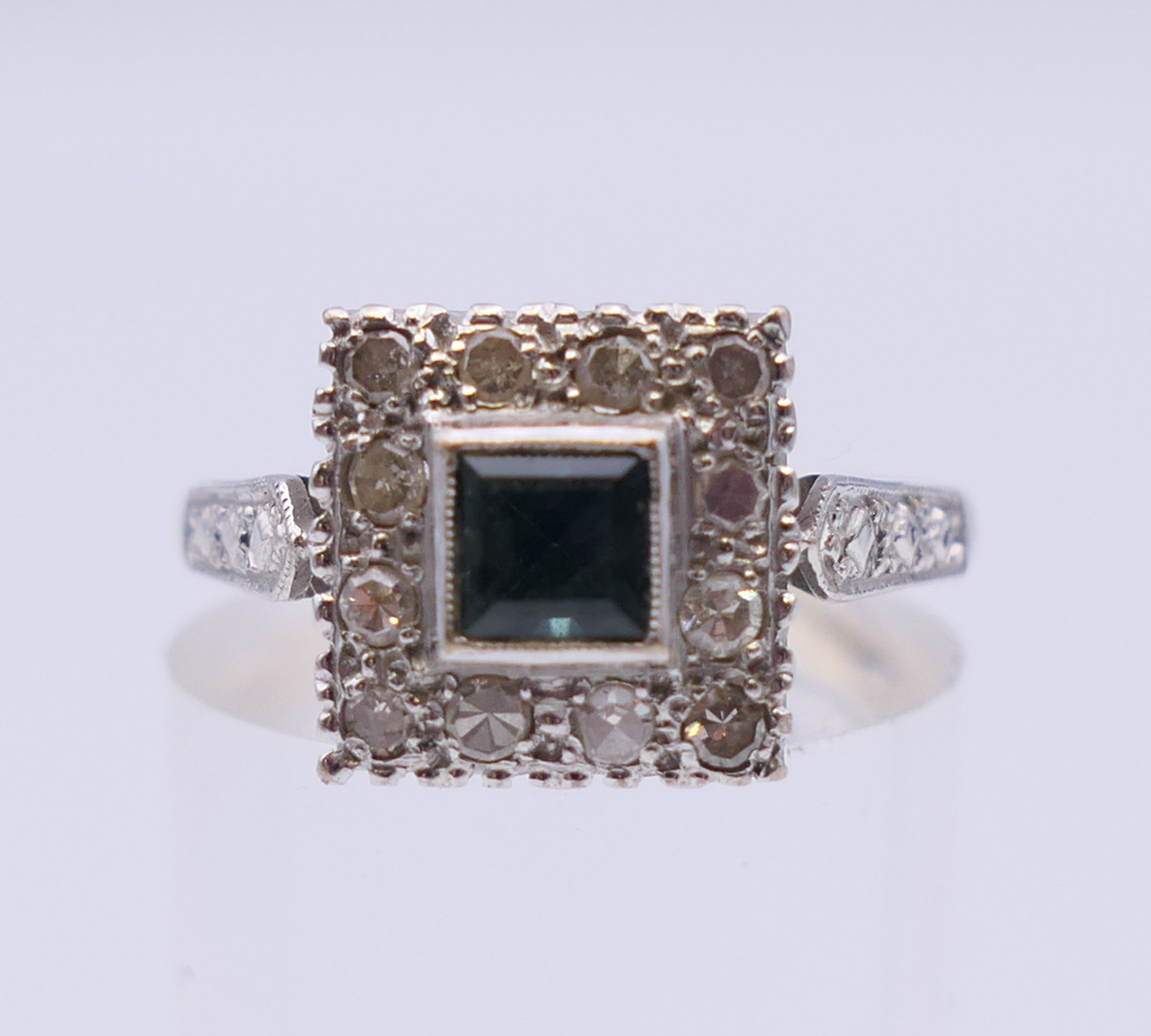 An Art Deco style 18 ct gold diamond and sapphire ring. Ring size M. 4.6 grammes total weight. - Image 2 of 8