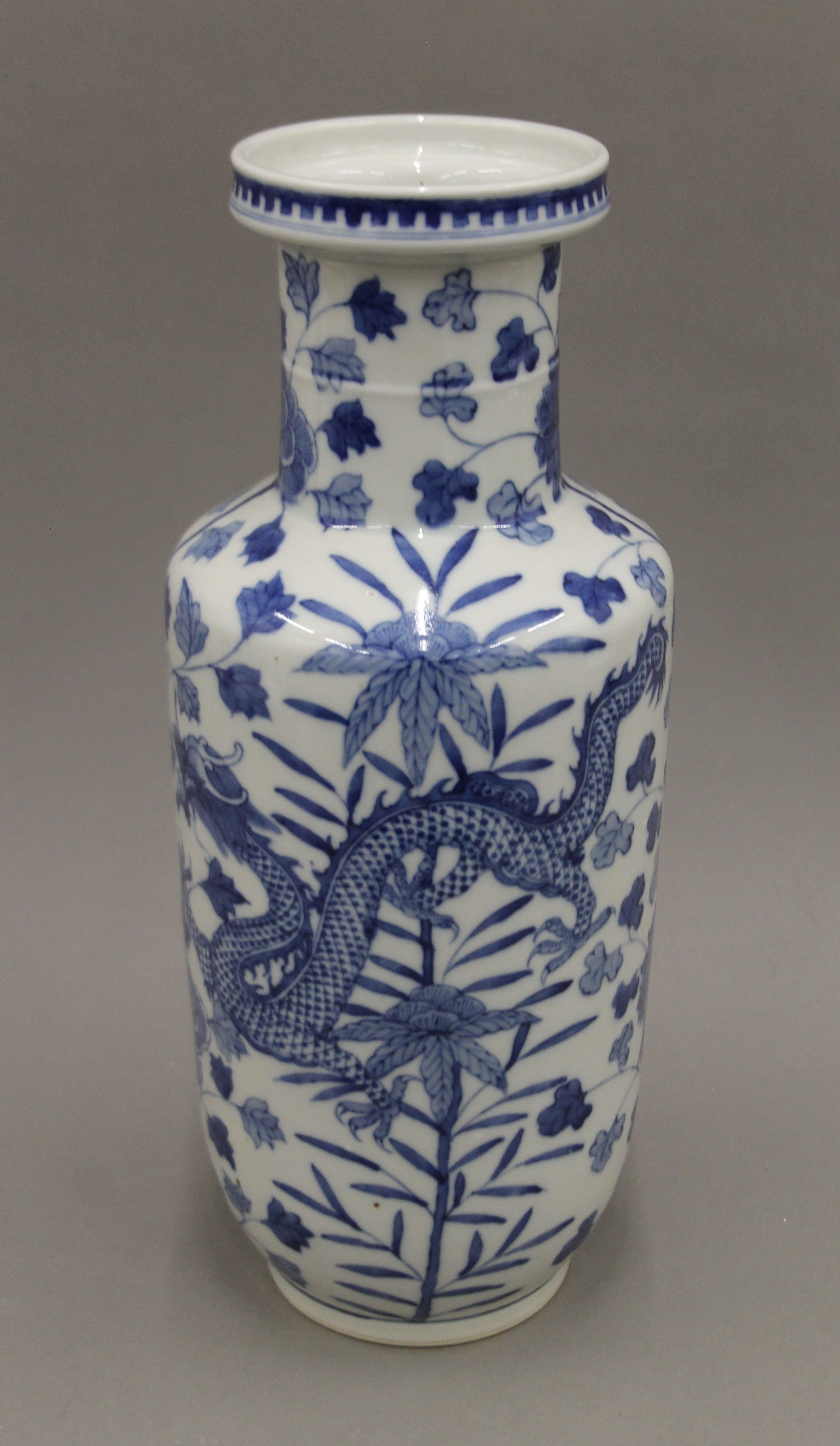 A Chinese blue and white porcelain Rouleau vase. 37 cm high.