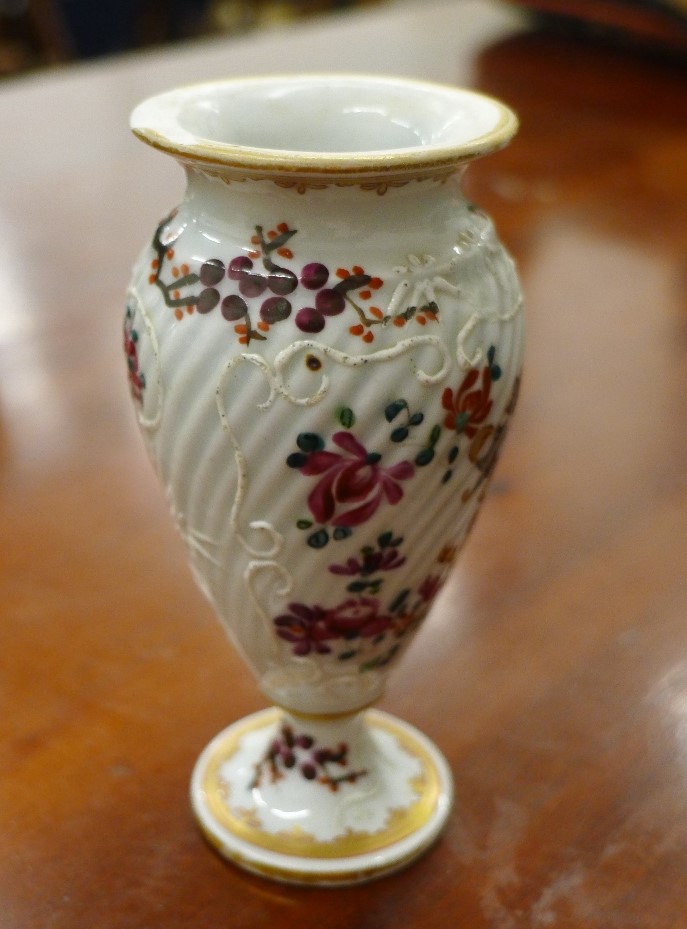 A quantity of Oriental and other ceramics. - Image 9 of 17