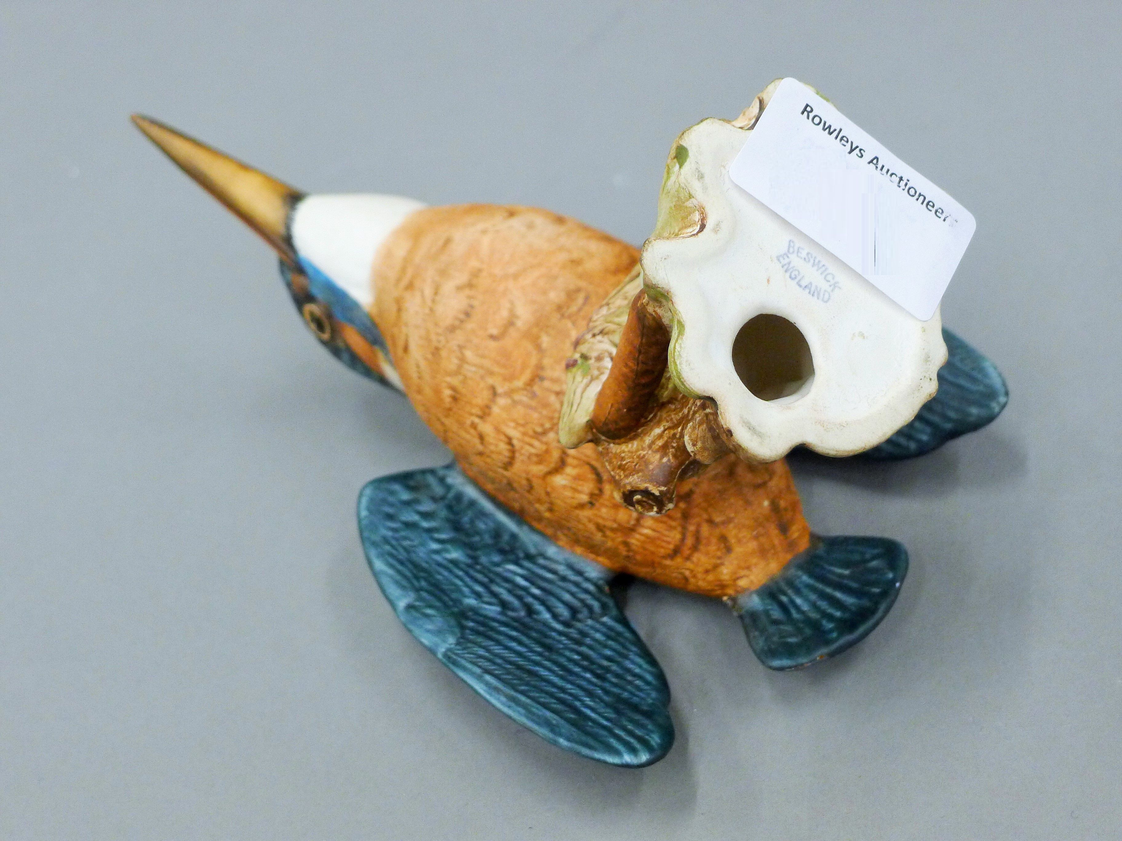 A Beswick ceramic model of a kingfisher, marked to base ''Beswick England'', - Image 3 of 4