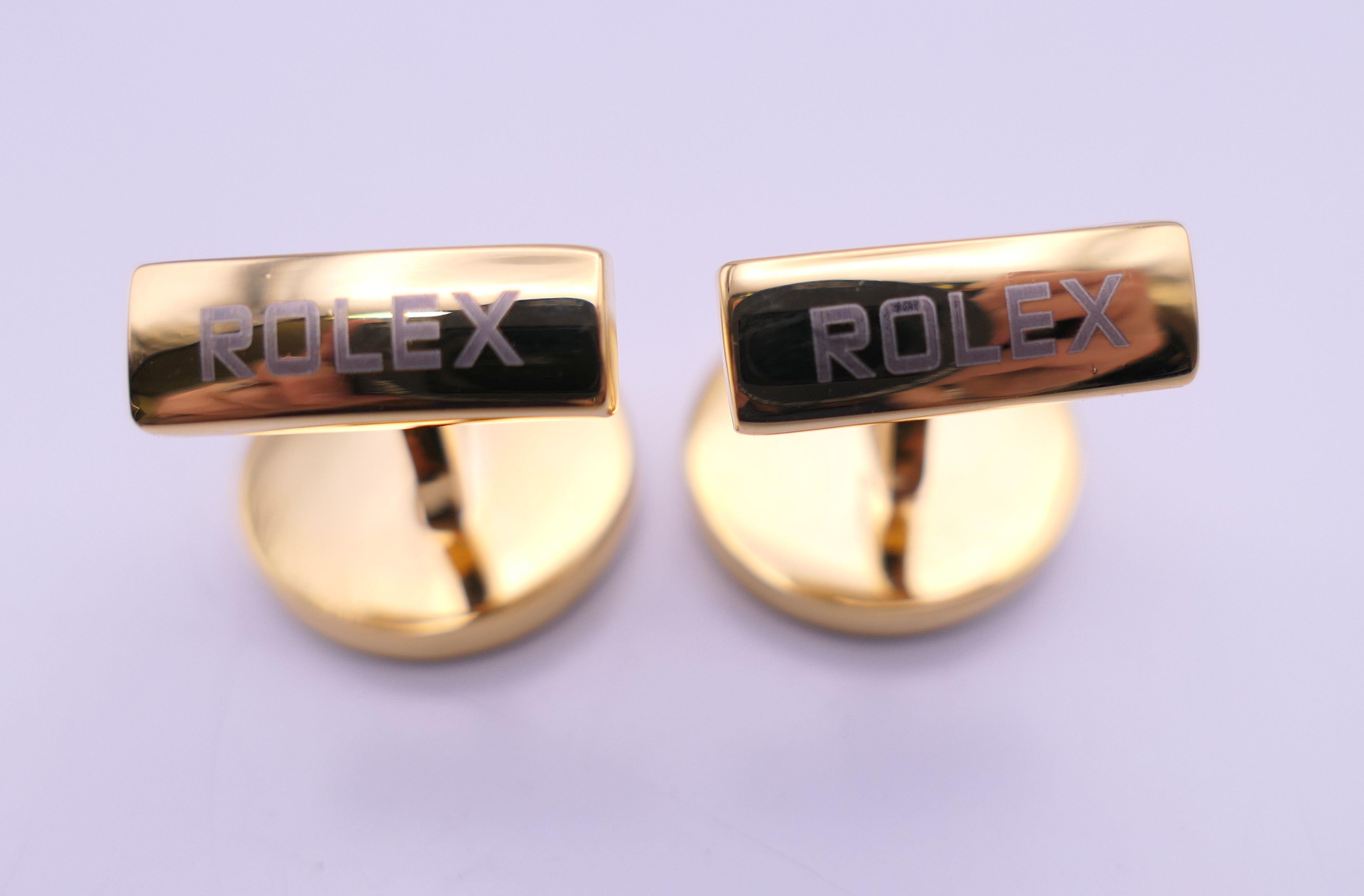 A pair of Rolex Wimbledon cufflinks. 1.75 cm diameter. - Image 3 of 3