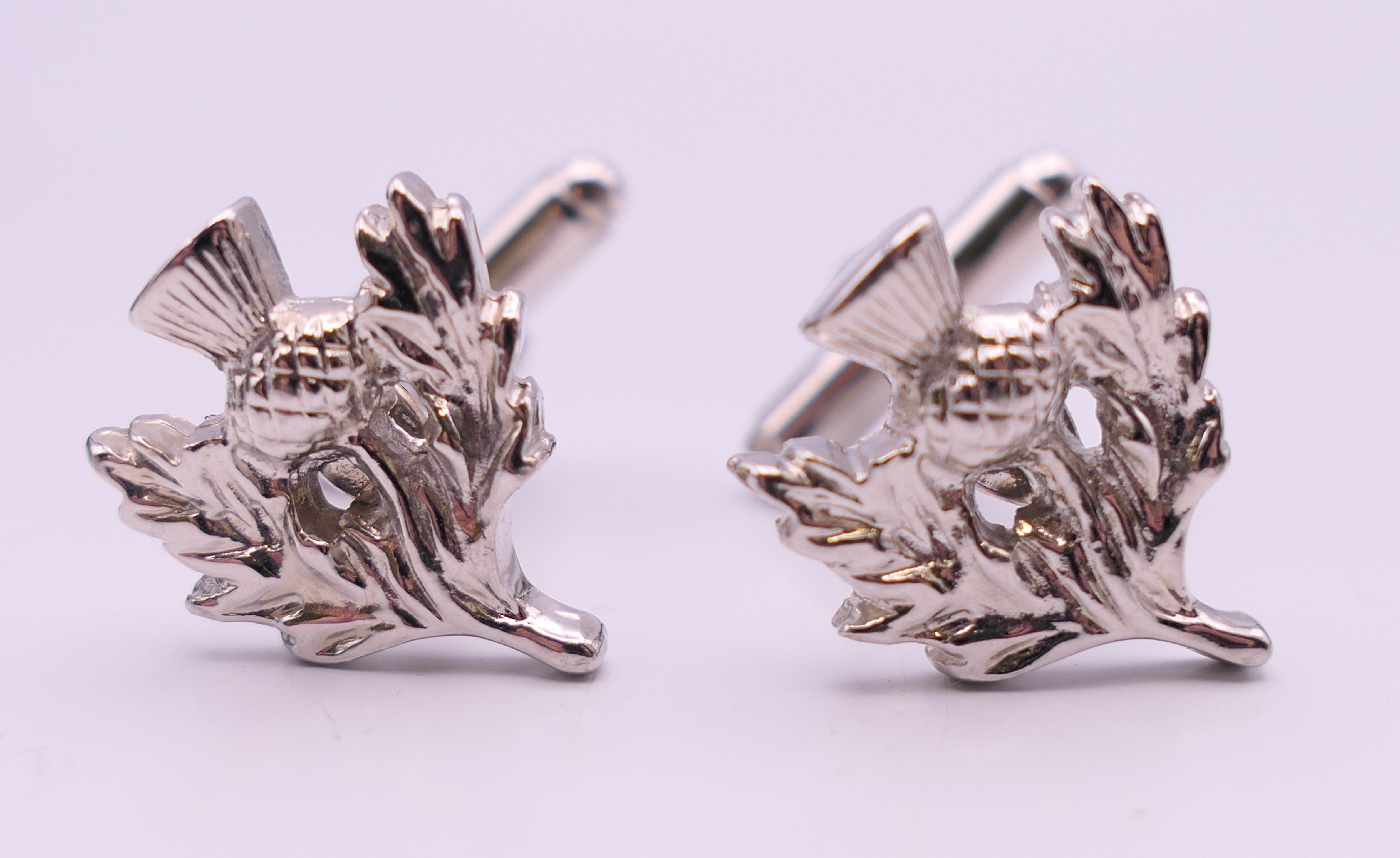 A Scottish Thistle brooch and matching cufflinks. Brooch 9 cm long. - Image 3 of 5