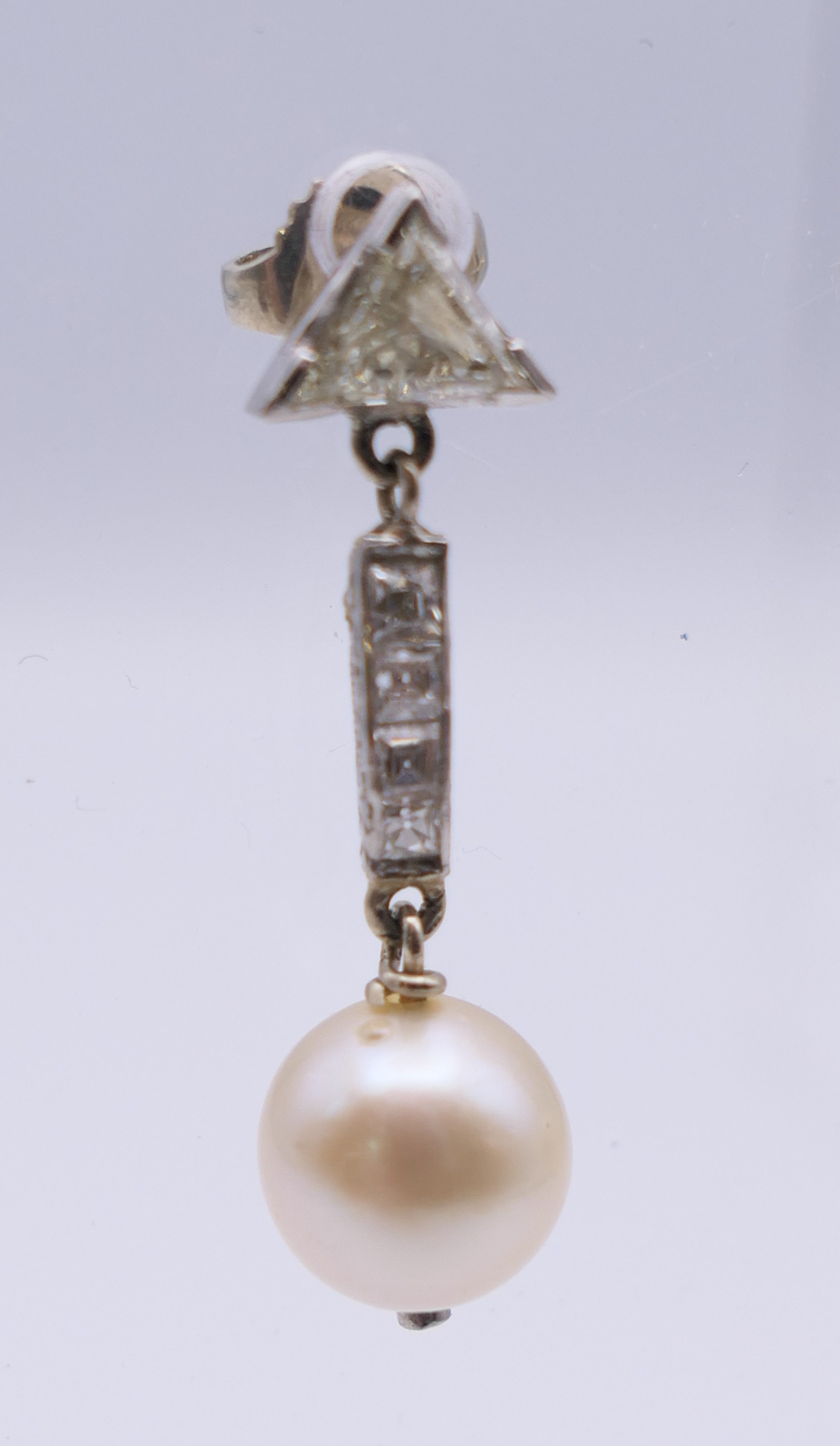 A pair of Art Deco diamond and pearl earrings. 3 cm high. - Image 2 of 7