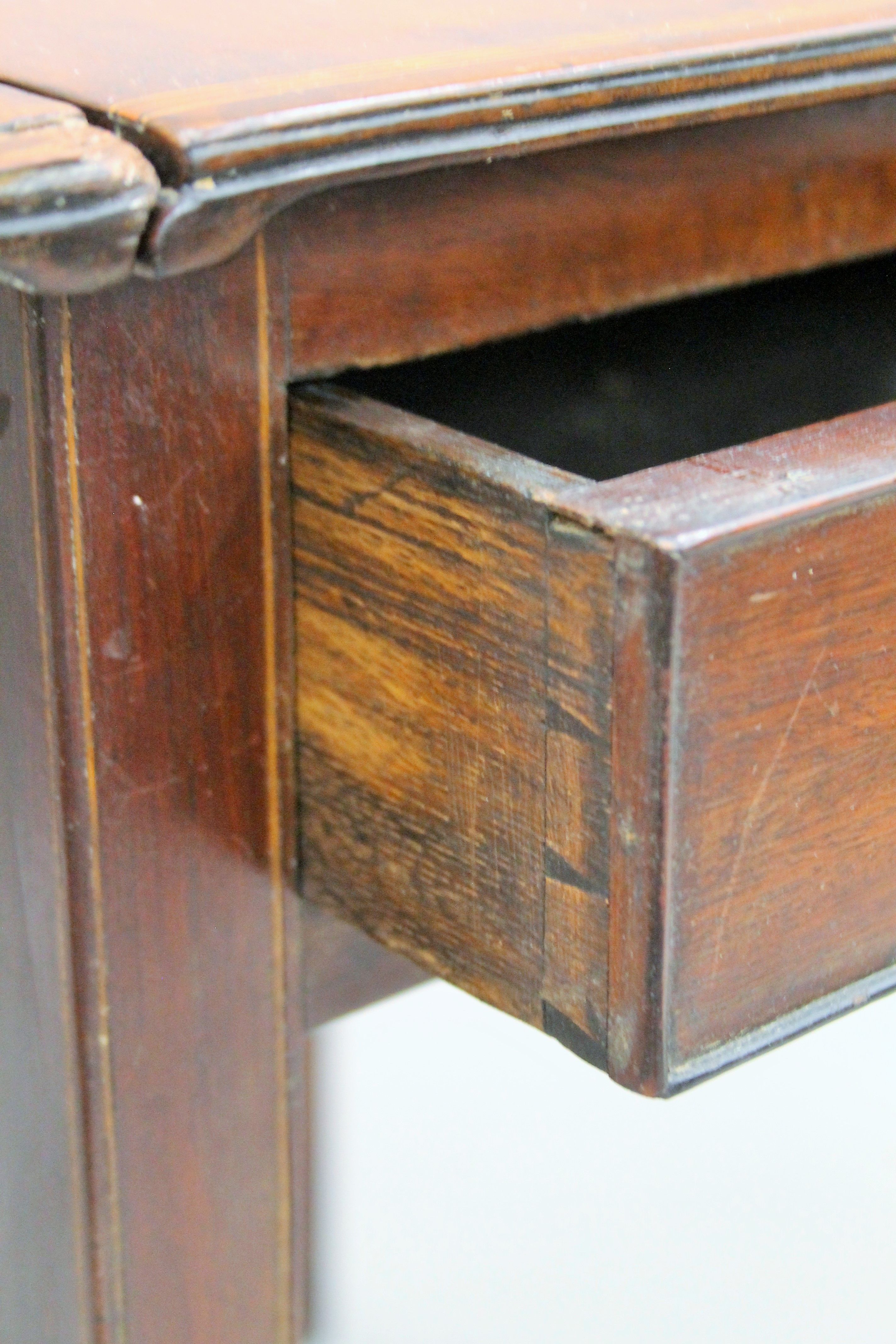 A 19th century mahogany single drawer drop leaf Pembroke table. 45 cm wide flaps down. - Image 7 of 11
