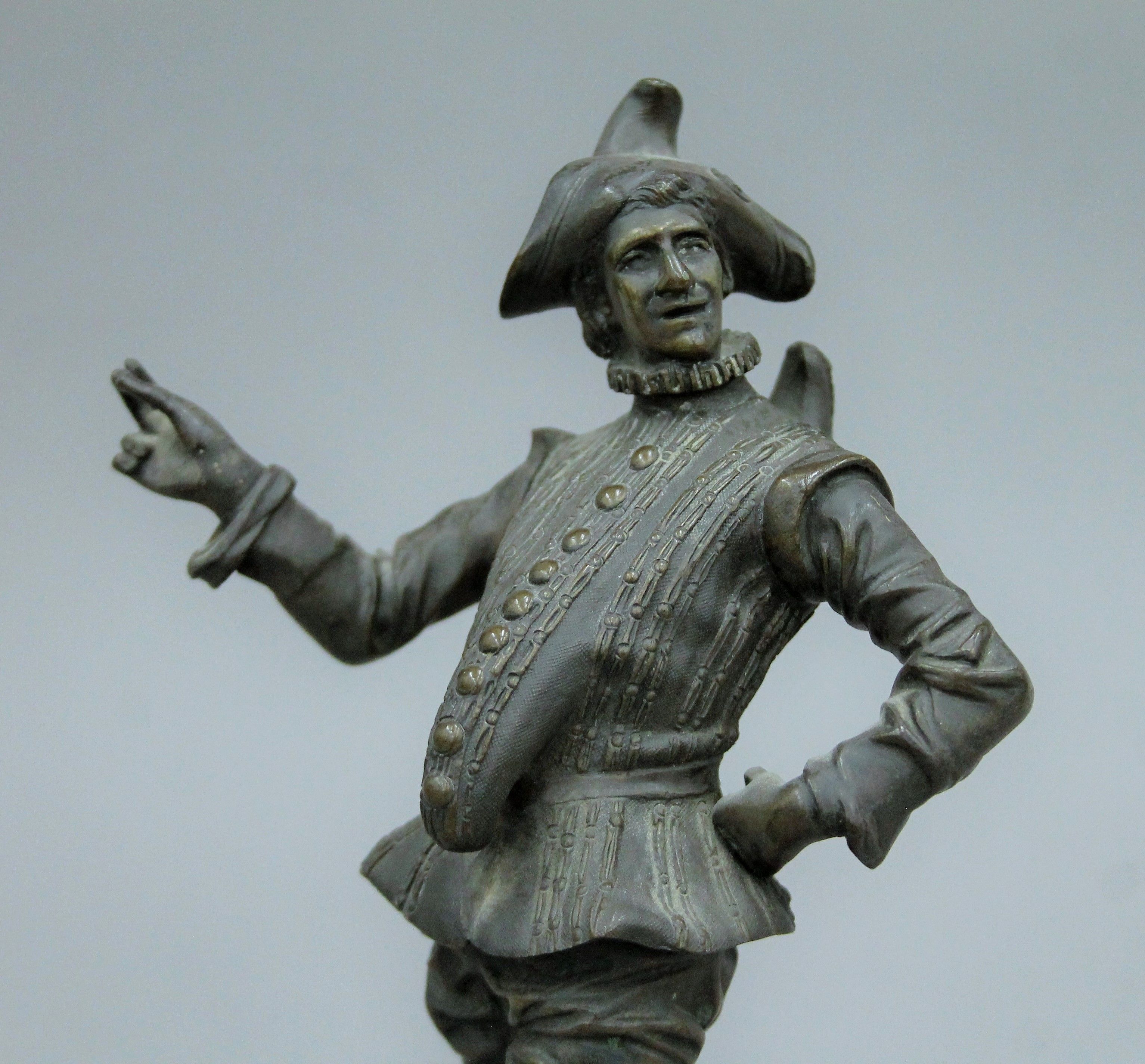 A 19th century patinated bronze model of Mr Punch. 21 cm high. - Image 2 of 4