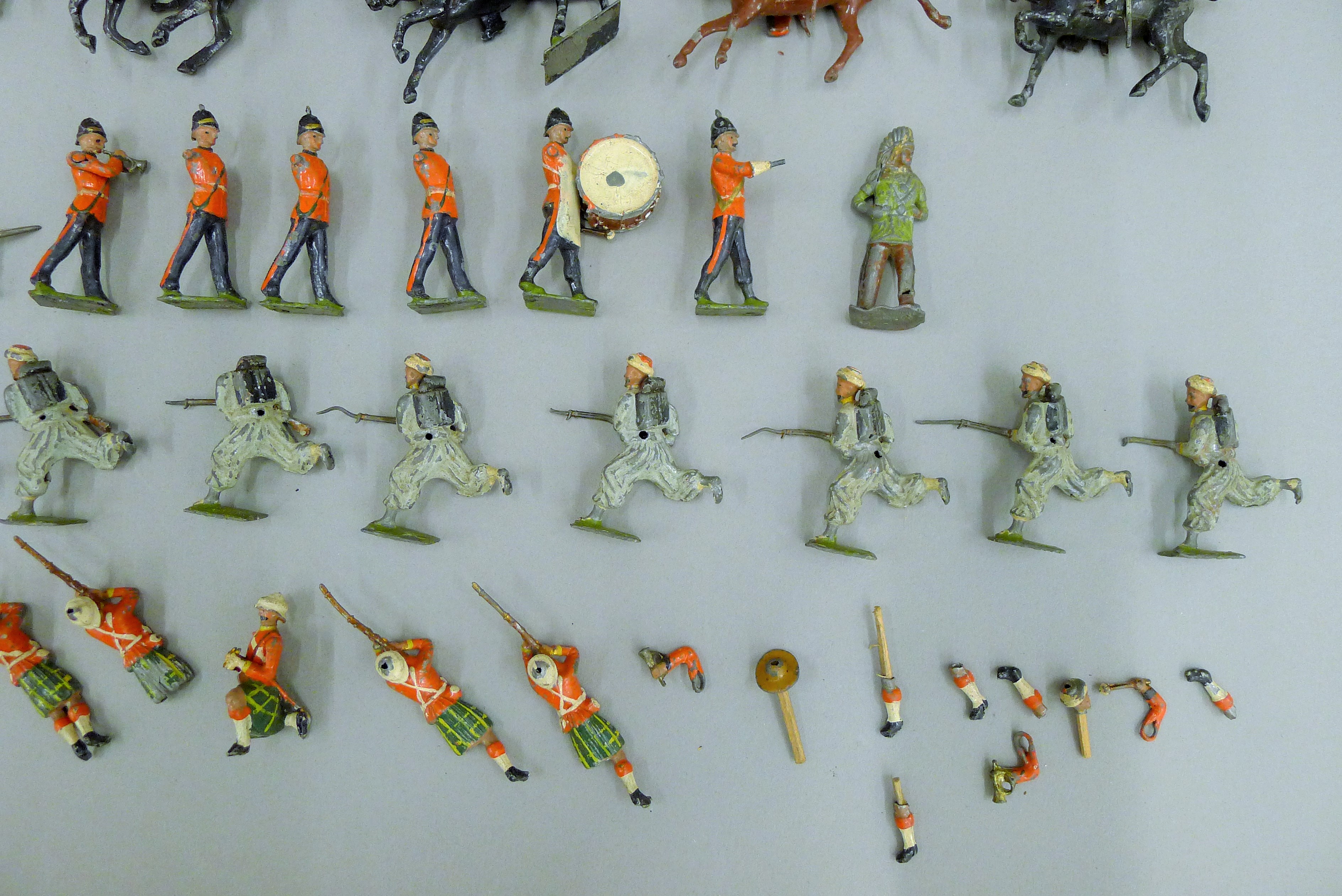 A quantity of Britains lead soldiers, etc. - Image 4 of 5