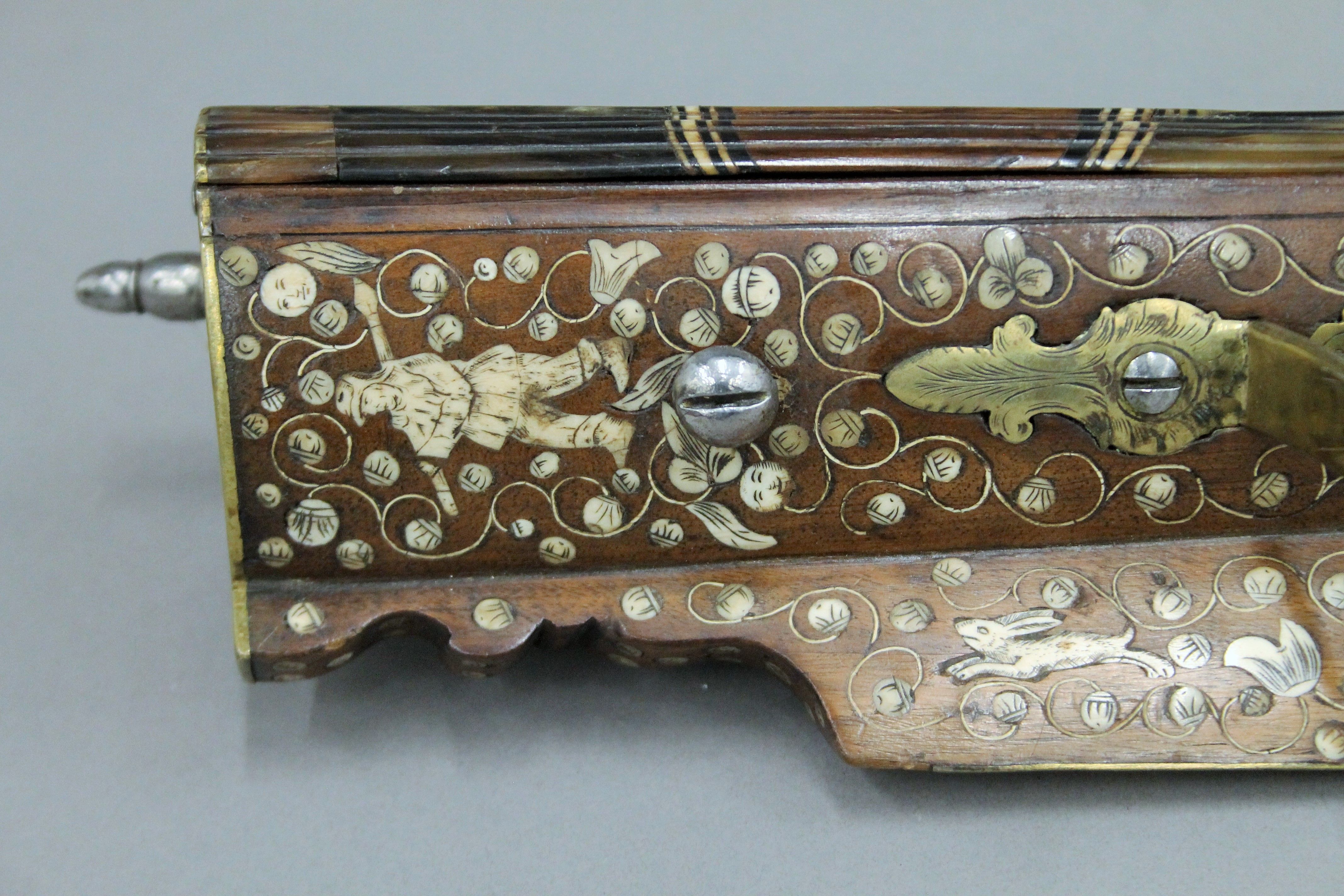 An antique Austrian wheel lock sporting rifle by Heinrich Aver. 117 cm long. - Image 9 of 14