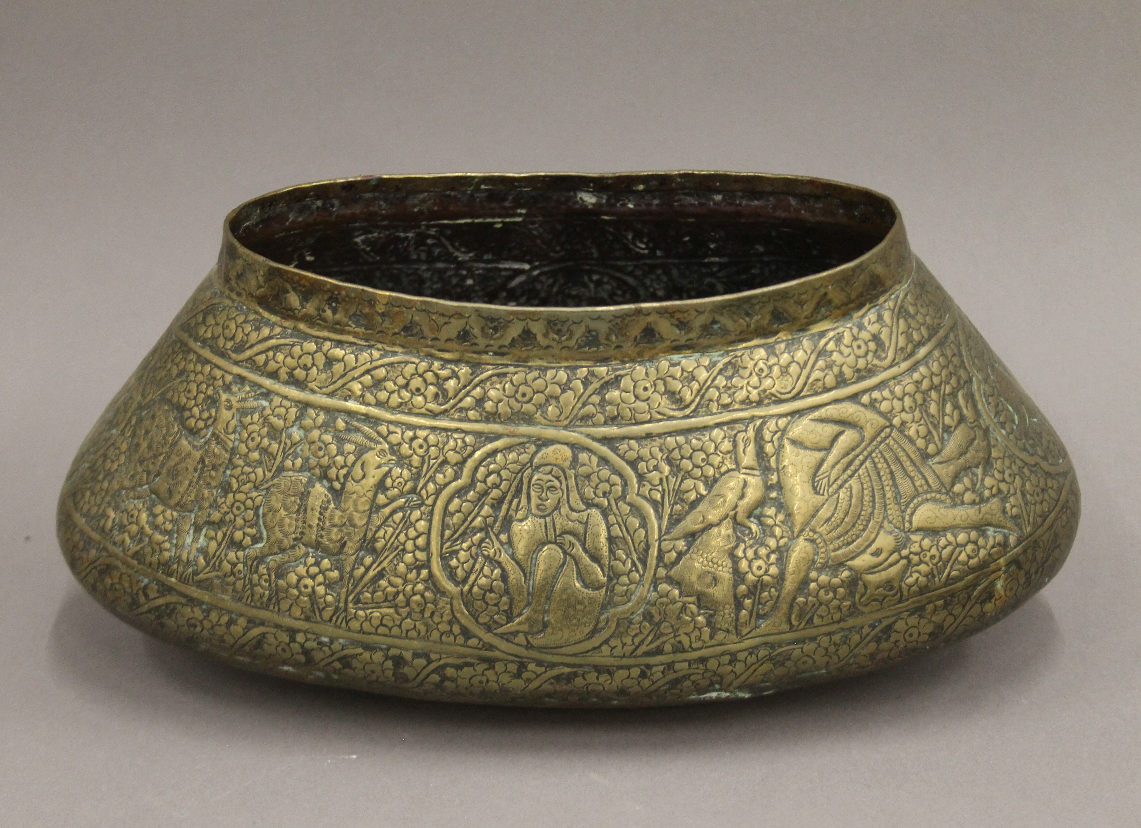 A quantity of Eastern metalware. - Image 4 of 10