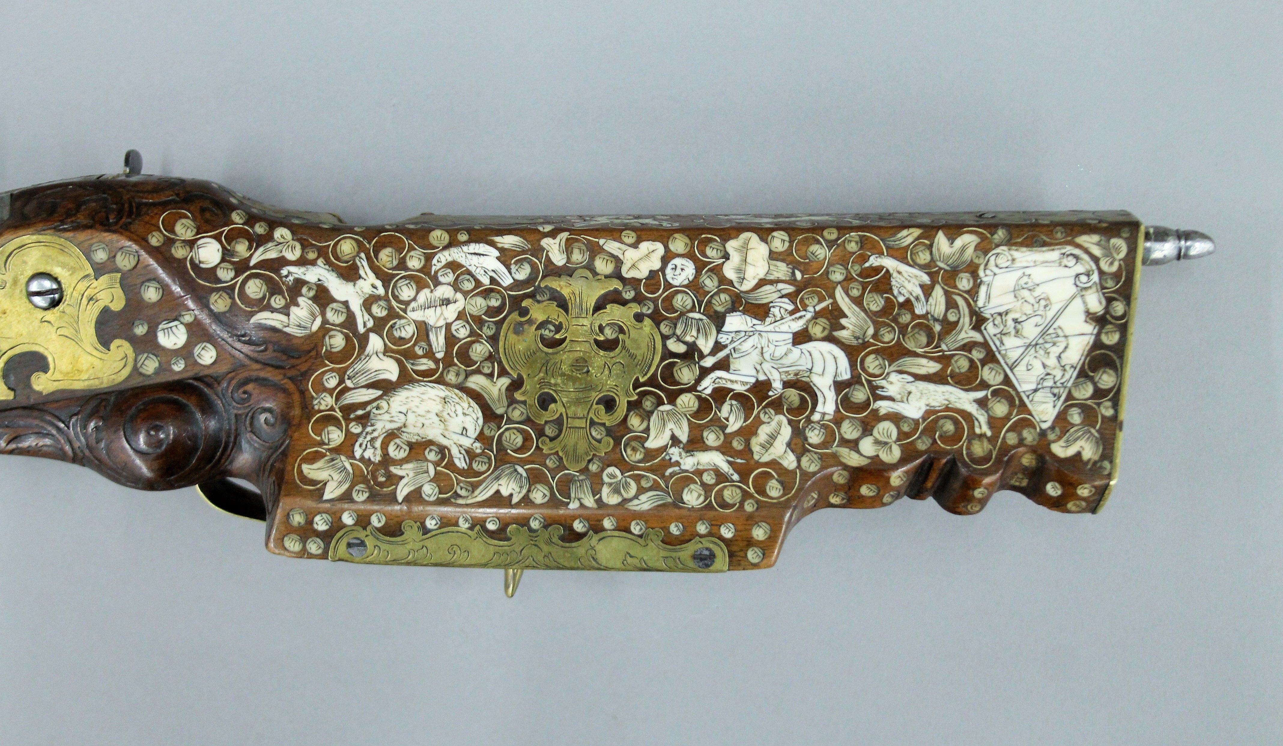 An antique Austrian wheel lock sporting rifle by Heinrich Aver. 117 cm long. - Image 10 of 14