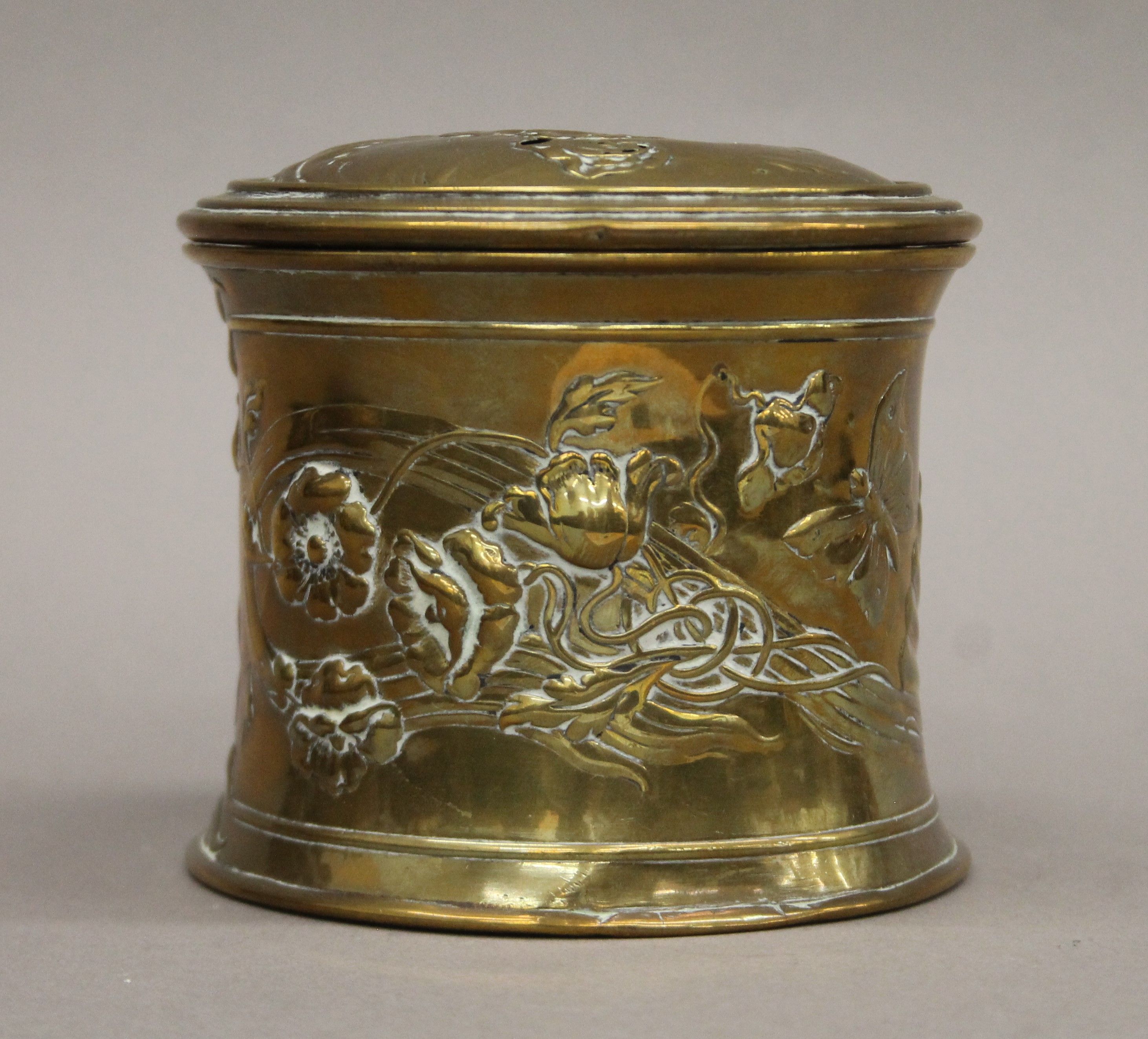A brass Art Nouveau tobacco pot. 10 cm high. - Image 2 of 5