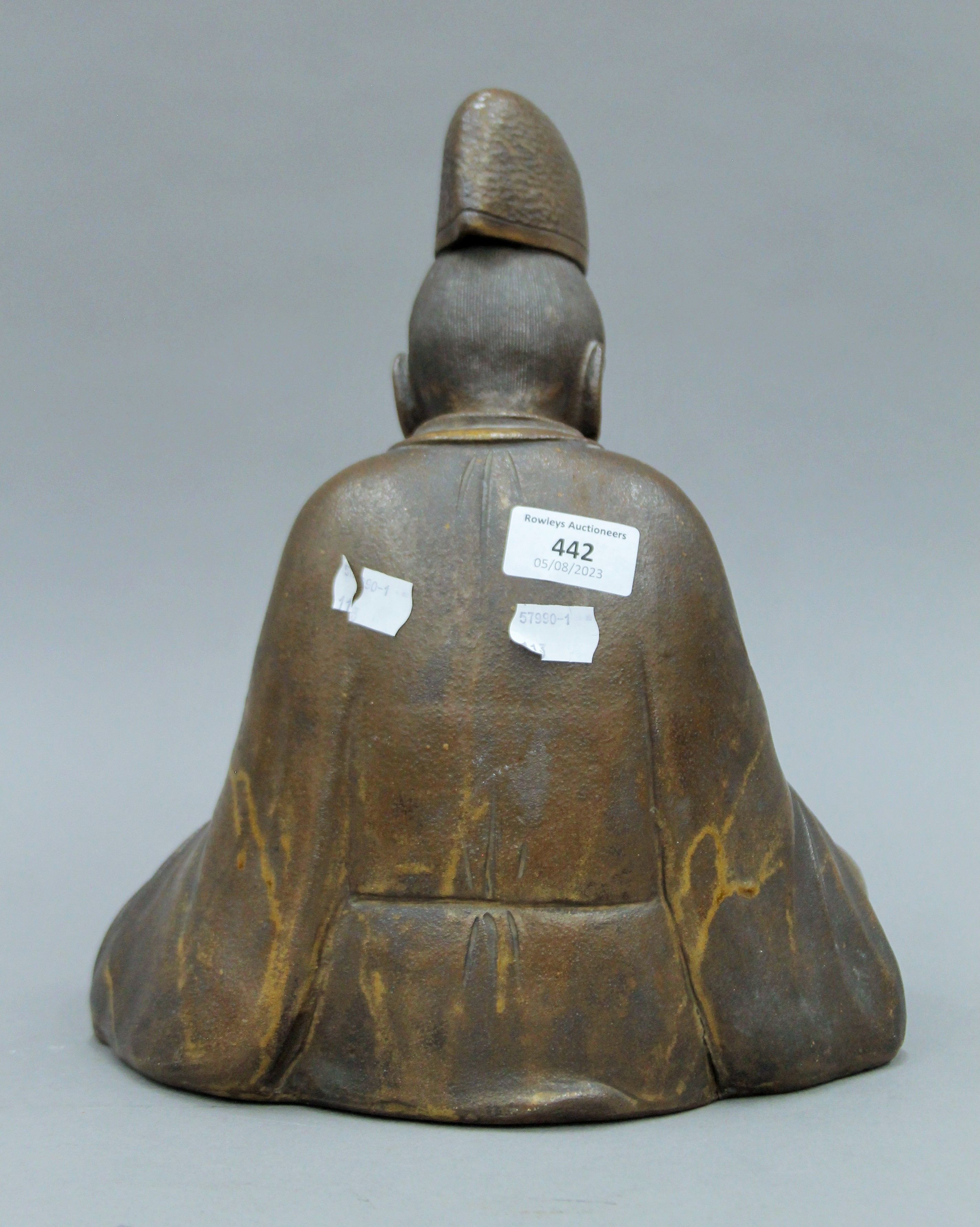 An Oriental pottery figure of a scholar. 30 cm high. - Image 4 of 5