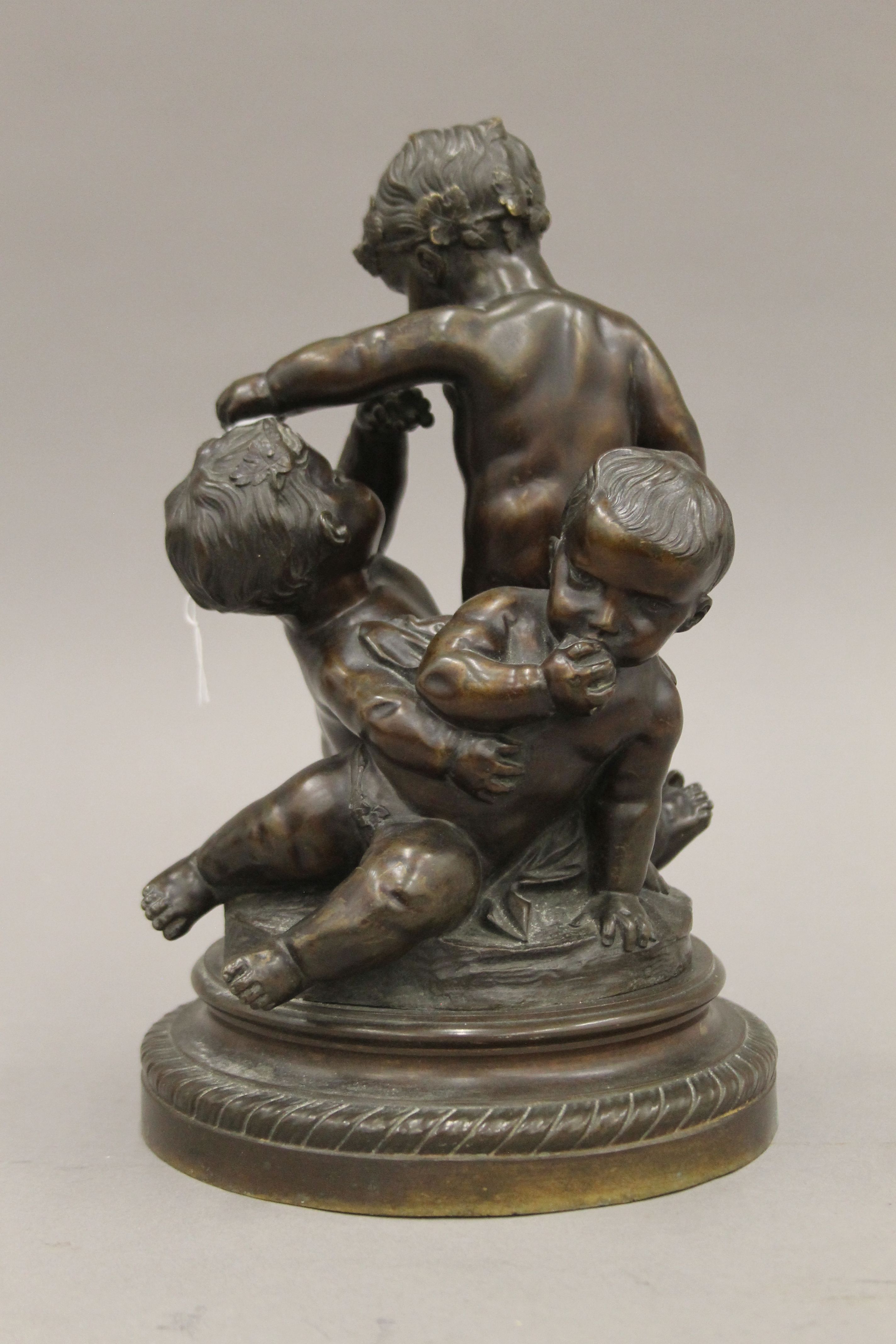 A pair of 19th century bronze sculptures of putti. Each approximately 28 cm high. - Image 4 of 5