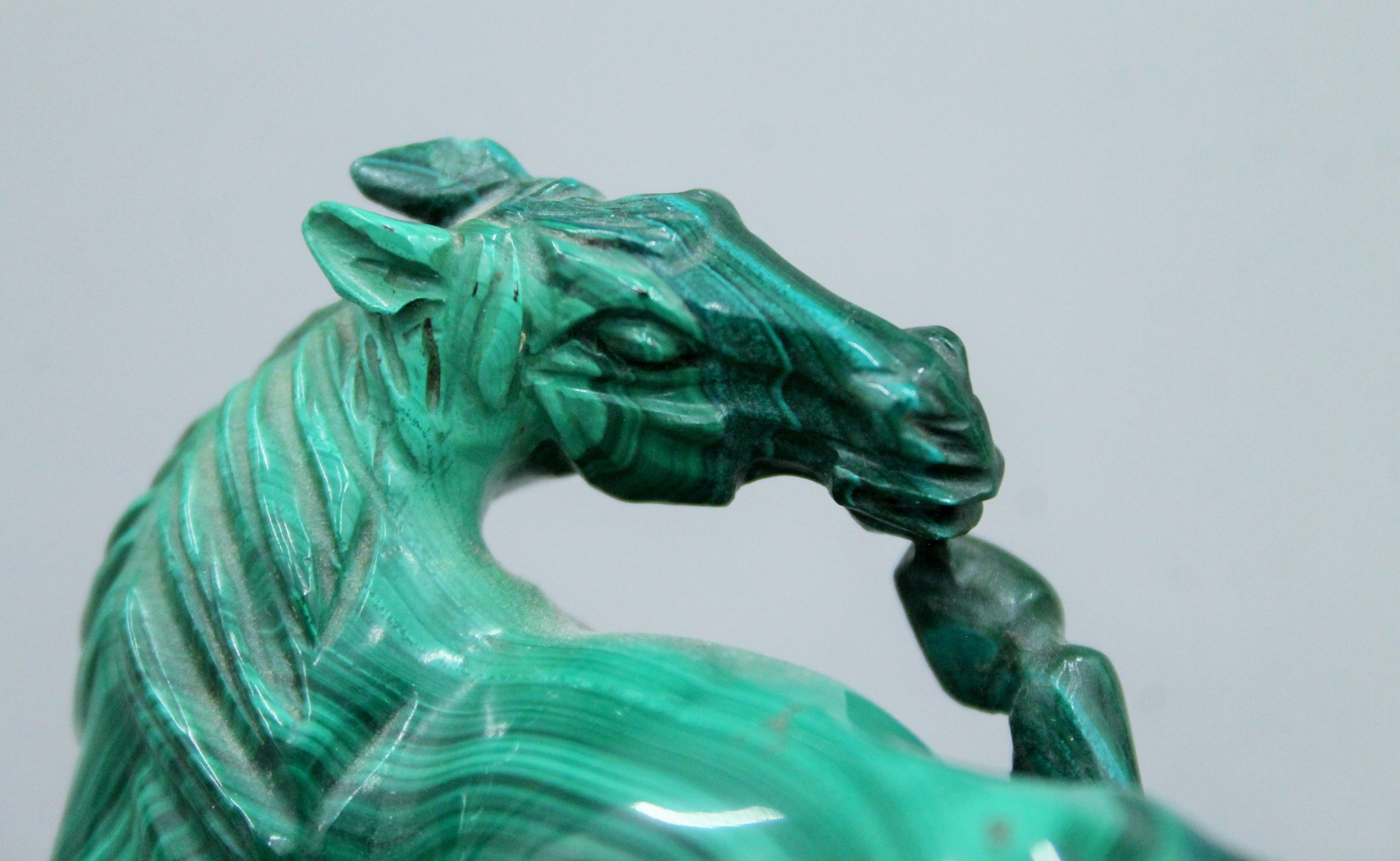 A Chinese carved malachite reclining horse on stand. The stand 11 cm long. - Image 4 of 11