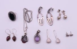 A quantity of silver jewellery. 46.3 grammes total weight.