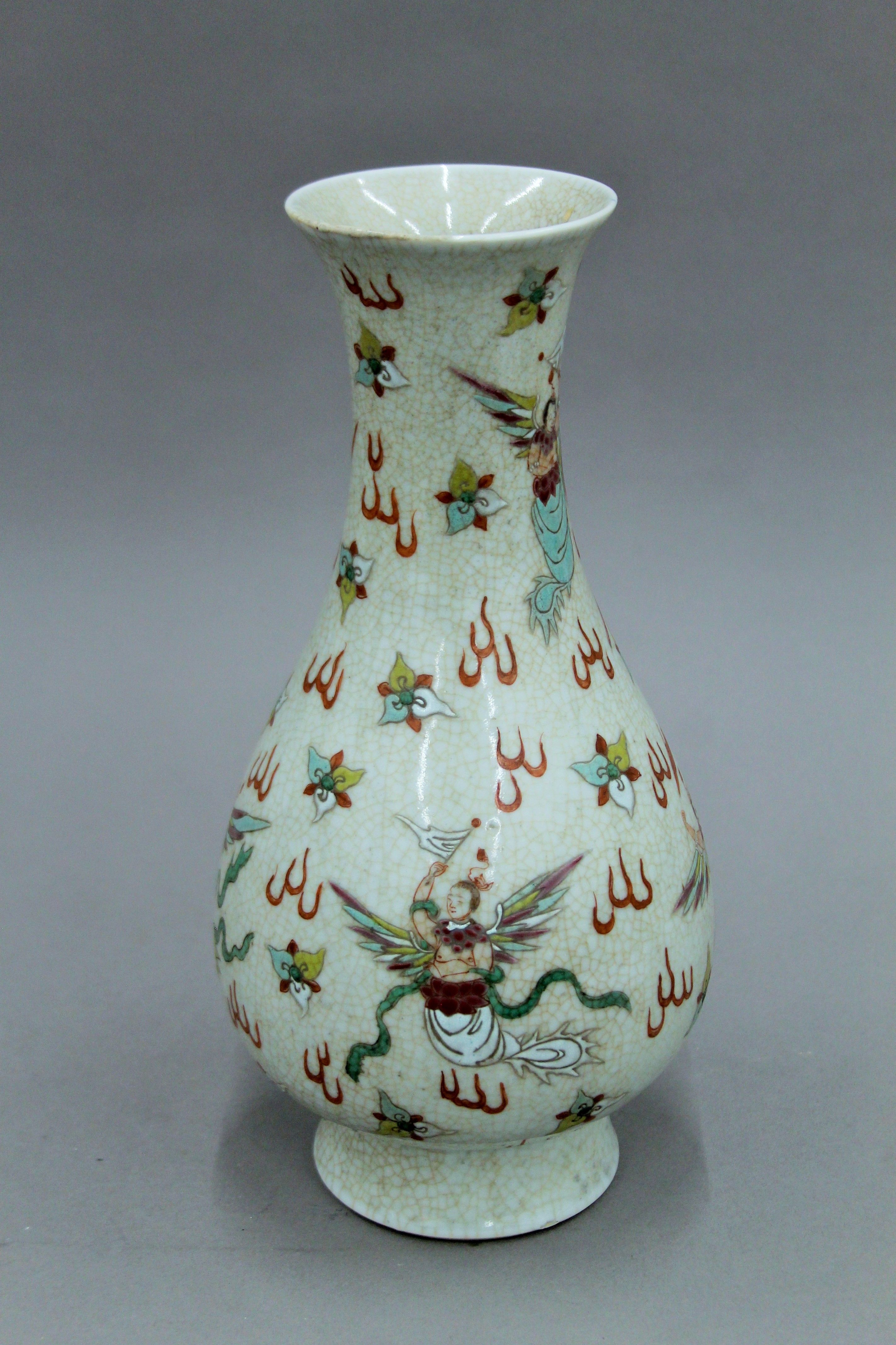 A Chinese porcelain crackle glaze vase. 34 cm high.