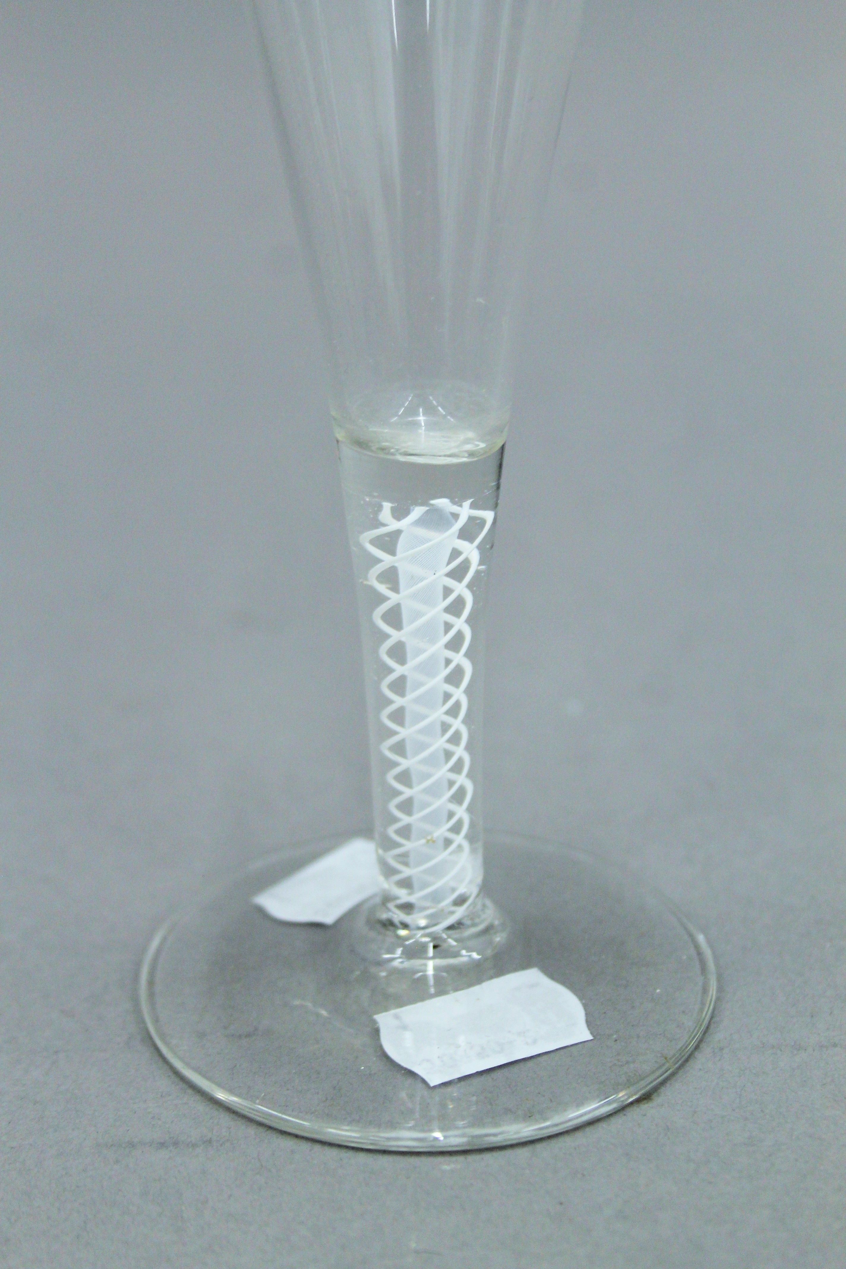 An opaque twist wine glass. 17 cm high. - Image 3 of 3