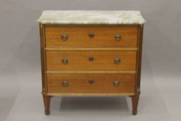 A 20th century Continental marble top chest of drawers. 88.5 cm wide, 85 cm high, 47 cm deep.