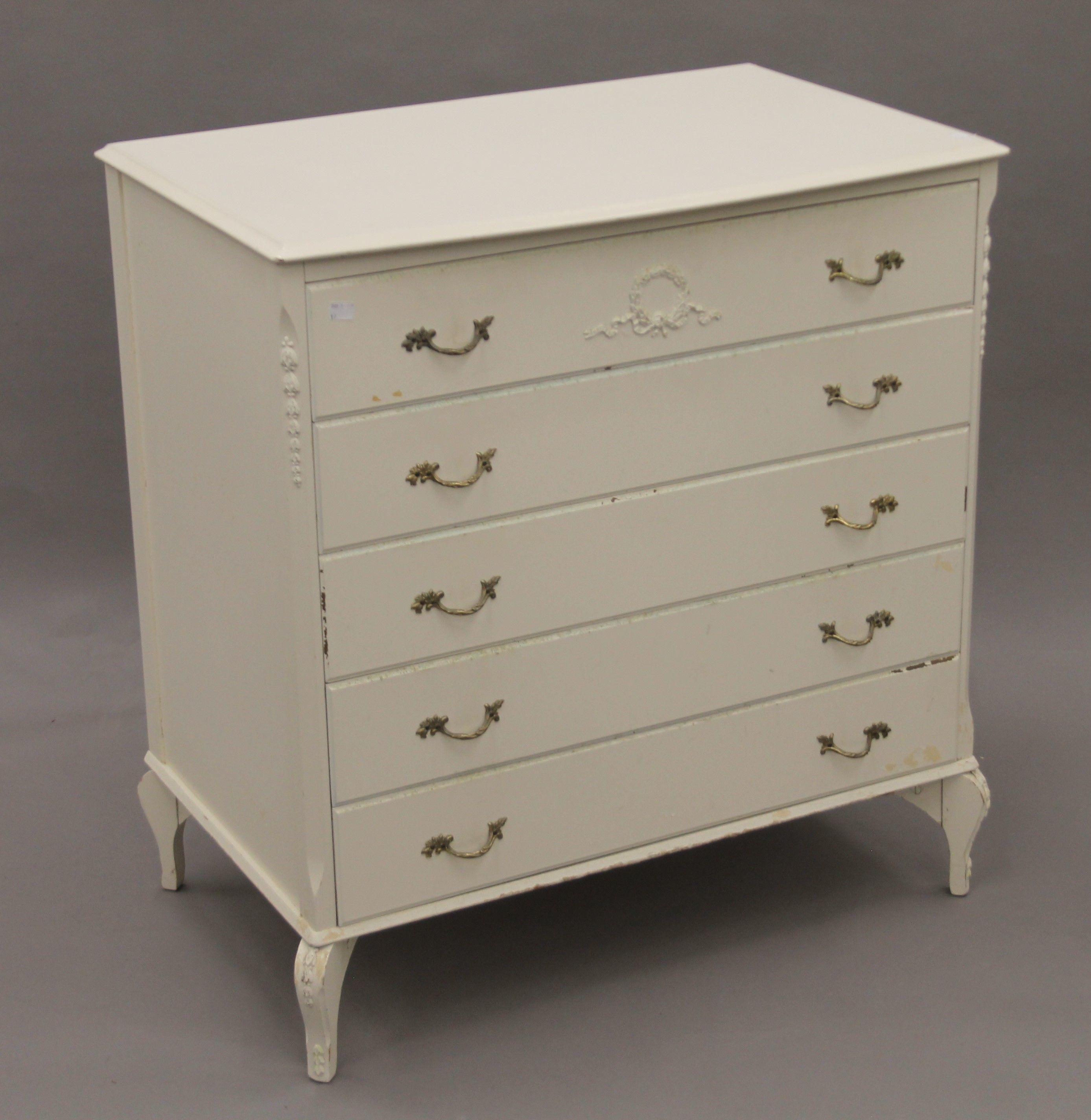 A pair of white painted chest of drawers. 82 cm wide. - Image 3 of 7