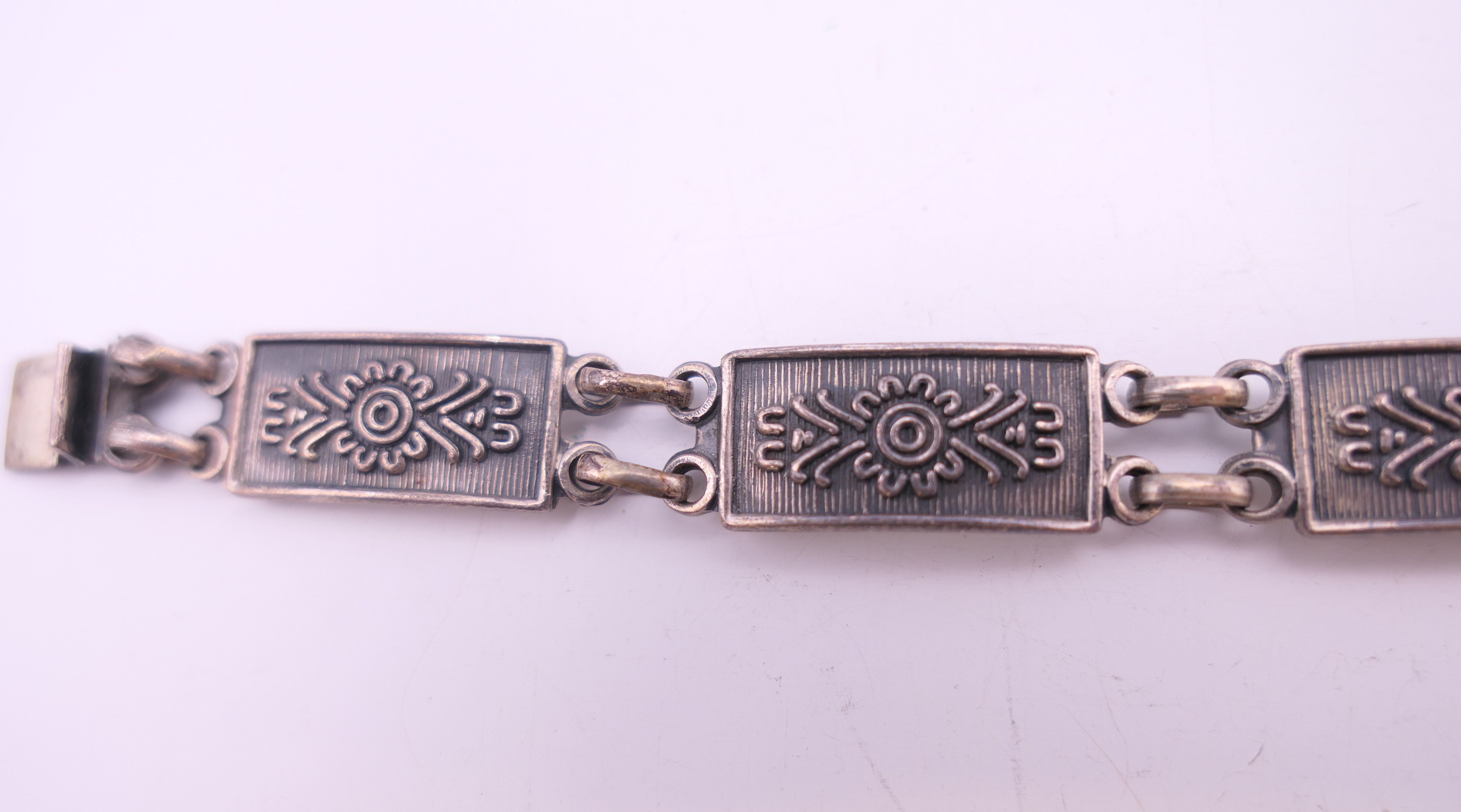 A quantity of silver jewellery. 42.4 grammes total weight. - Image 2 of 8