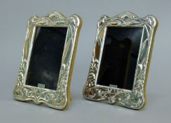 A pair of Art Nouveau style silver photograph frames. 16 x 19.5 cm.