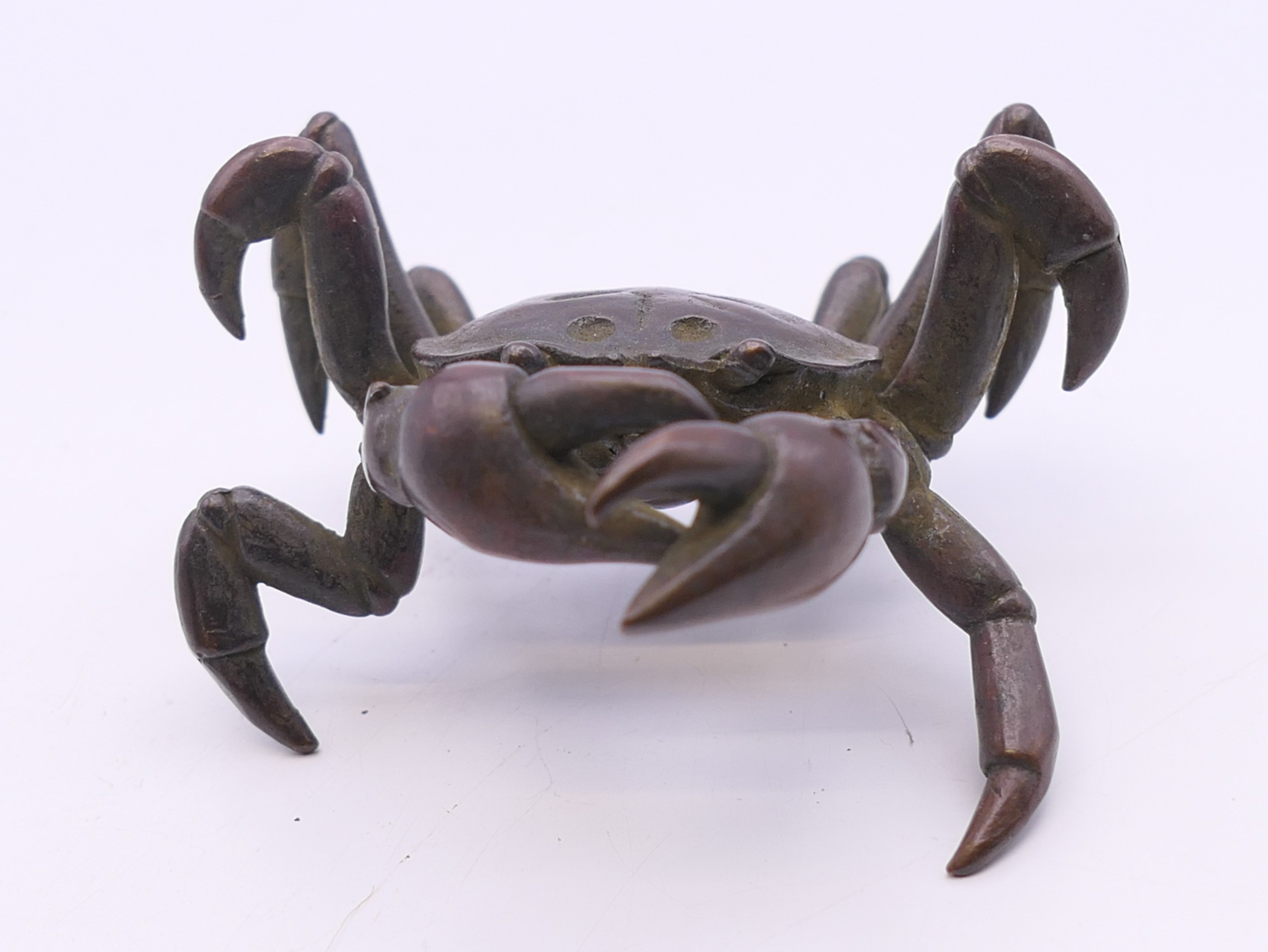 A Japanese bronze model of a crab. 5.5 cm wide. - Image 3 of 5