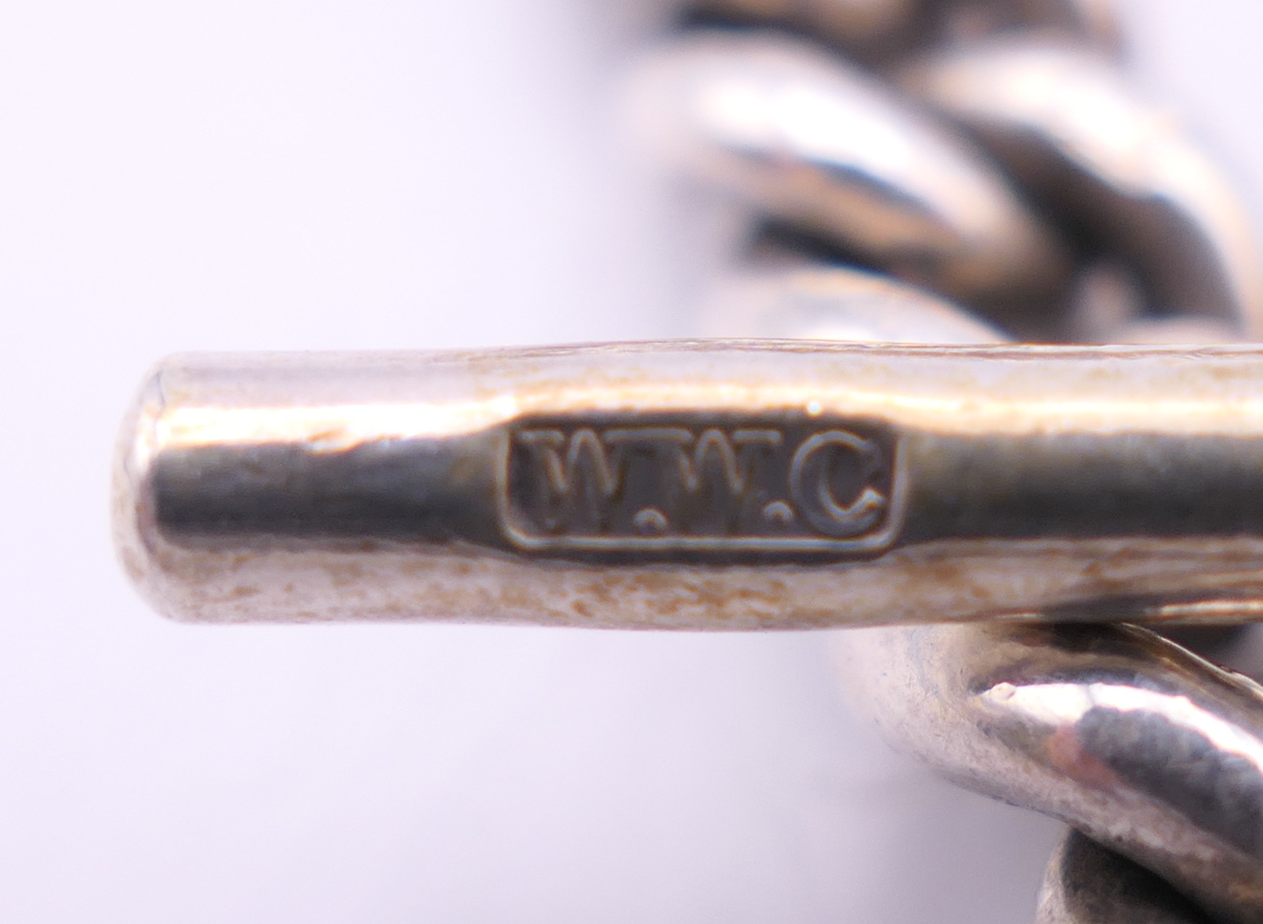 A silver watch chain. 34.5 cm long. 77.4 grammes. - Image 7 of 8
